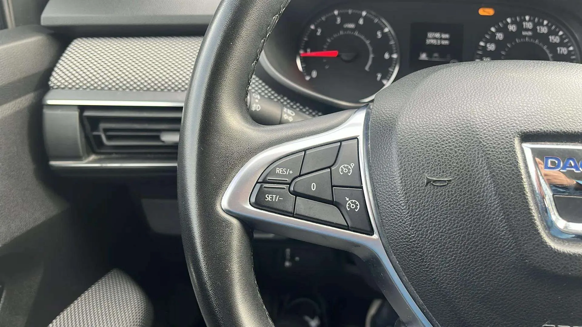 Dacia Sandero Comfort SCe - foto 22