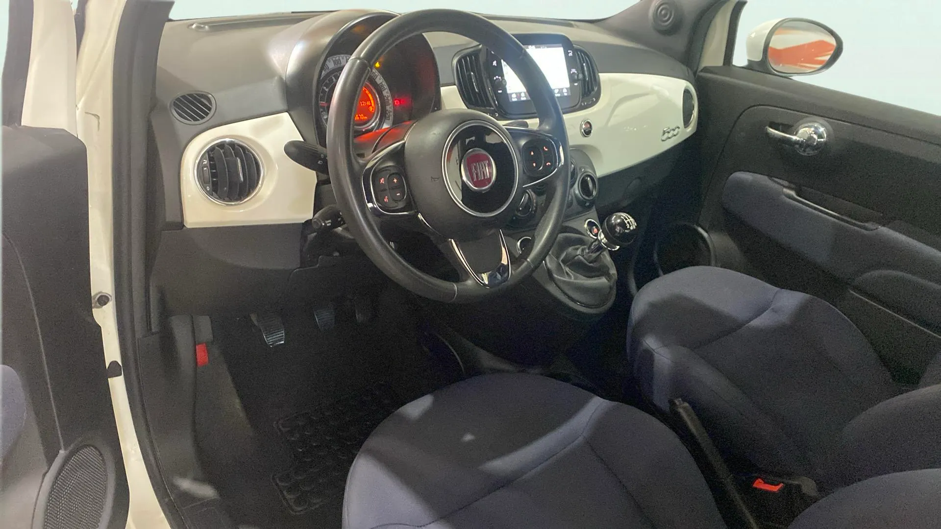 Fiat 500 Club 1.0 Hybrid - foto 12