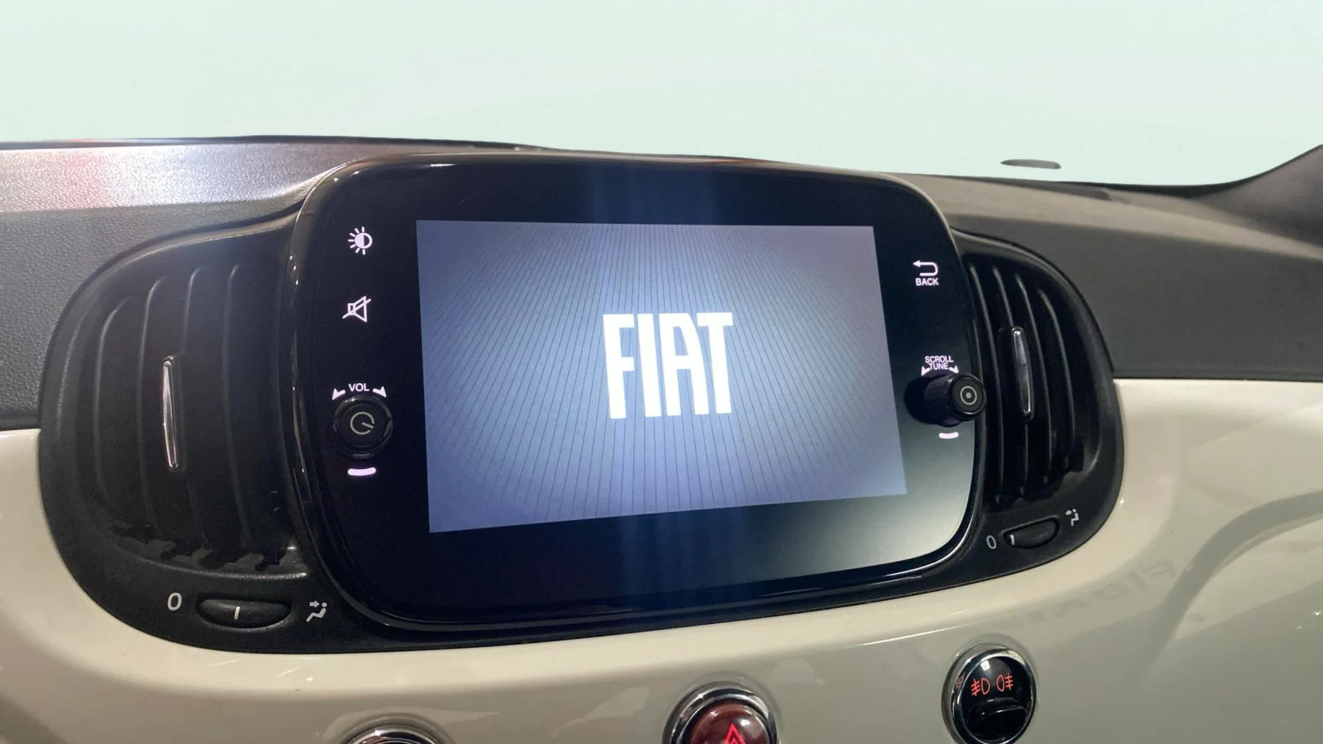 Fiat 500 Club 1.0 Hybrid - foto 15