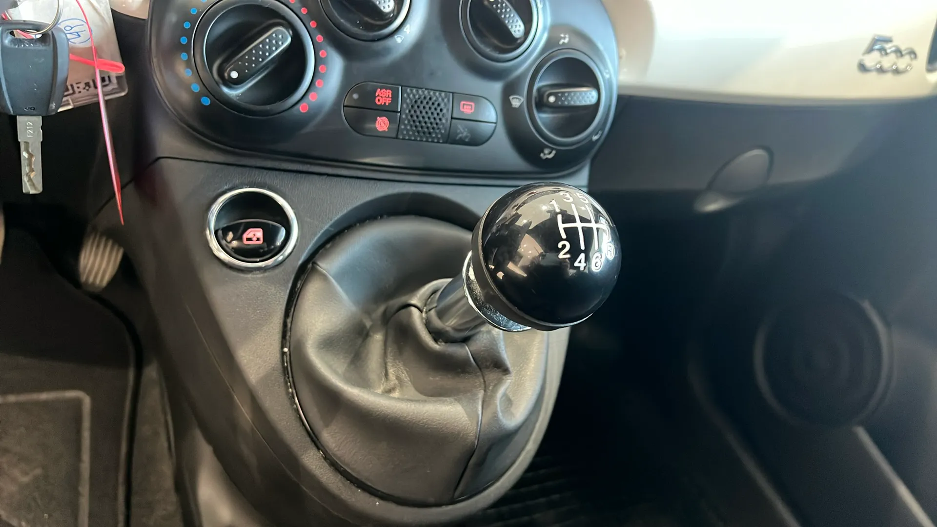 Fiat 500 Club 1.0 Hybrid - foto 14