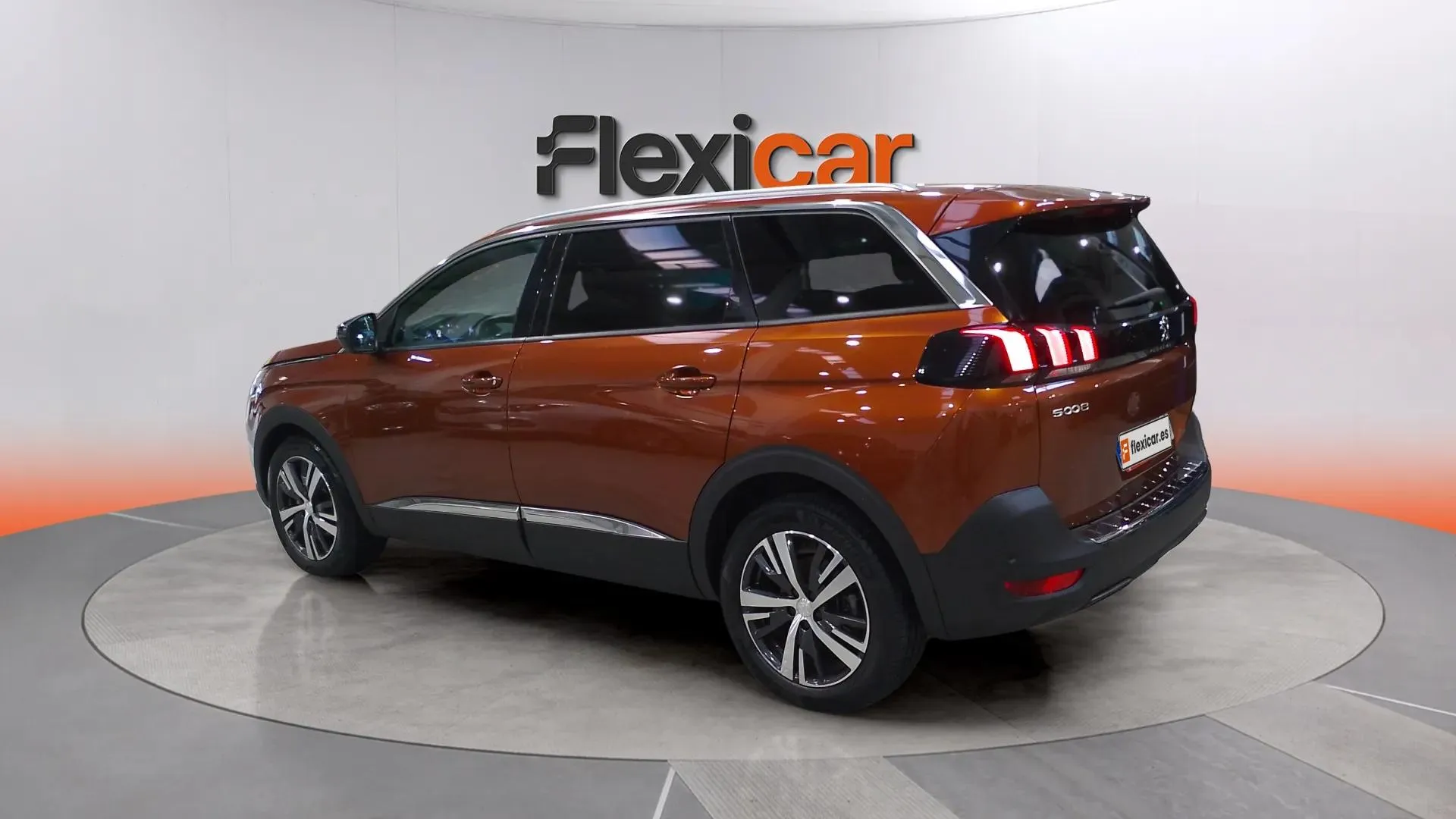 Peugeot 5008 1.5 BlueHDi Allure Pack EAT8 - foto 8
