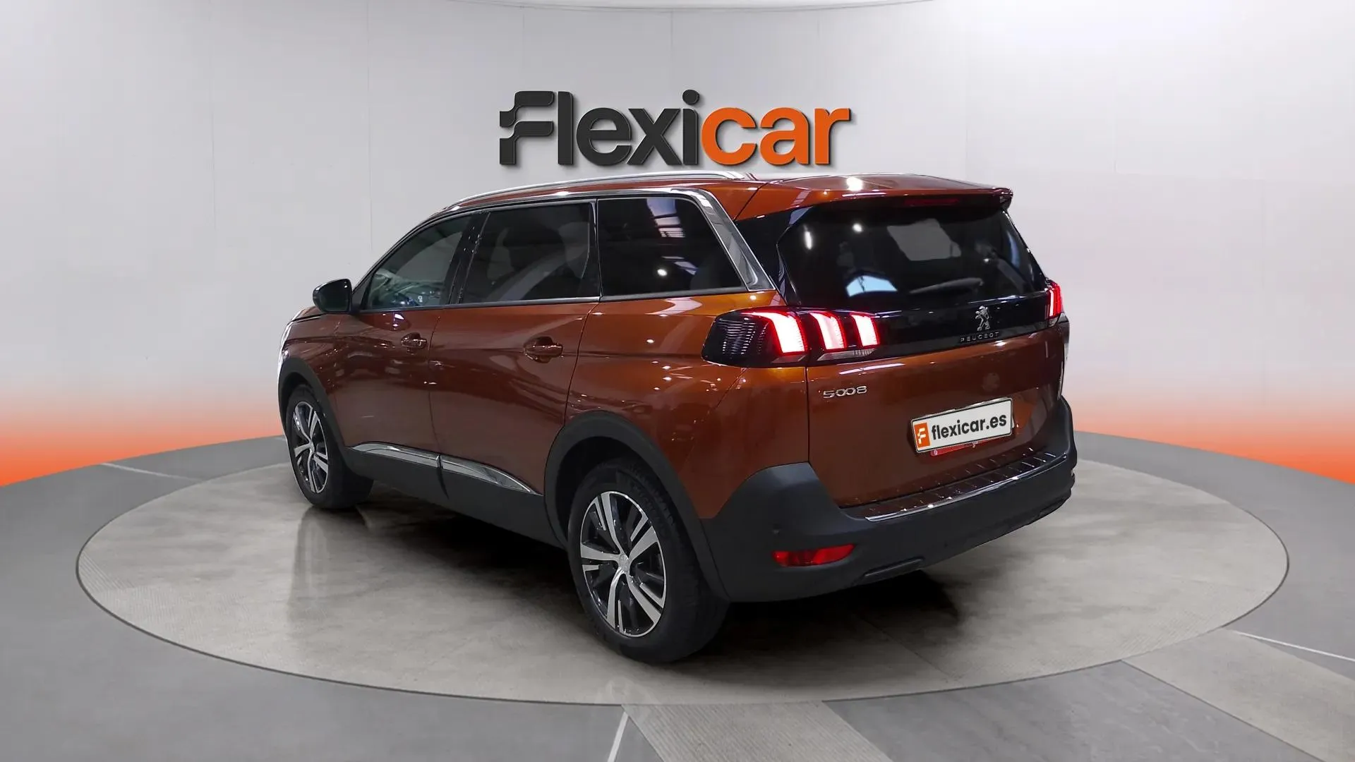 Peugeot 5008 1.5 BlueHDi Allure Pack EAT8 - foto 7