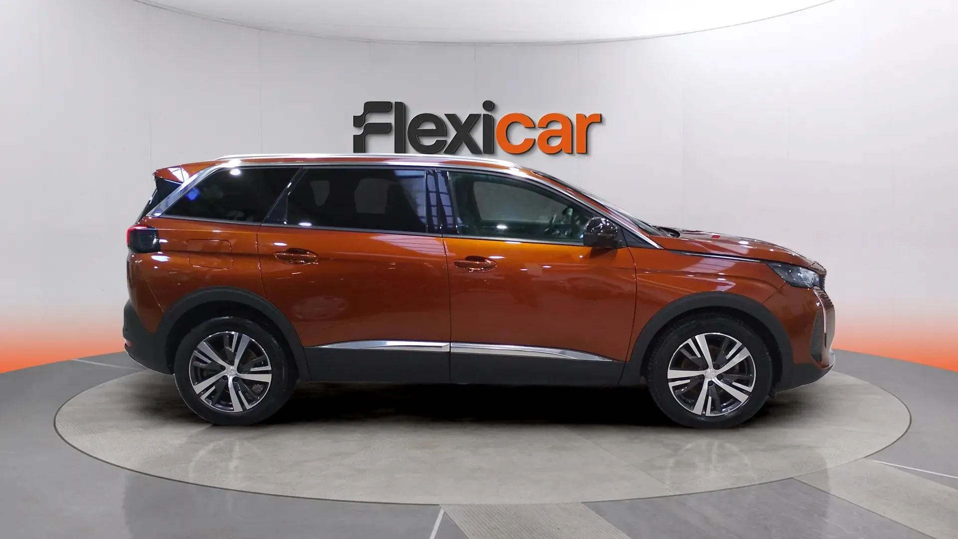 Peugeot 5008 1.5 BlueHDi Allure Pack EAT8 - foto 3
