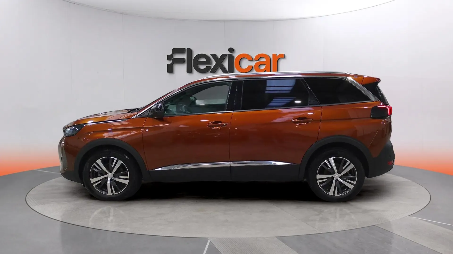 Peugeot 5008 1.5 BlueHDi Allure Pack EAT8 - foto 9