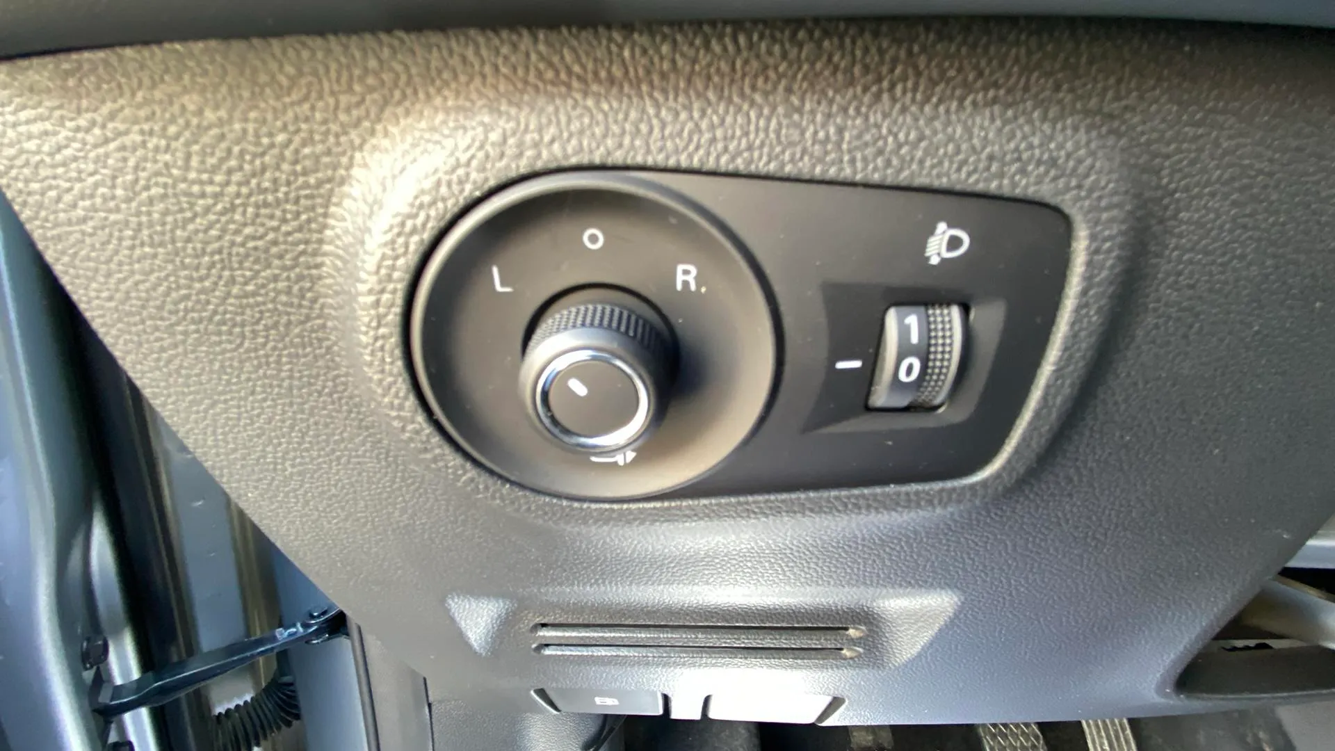 MG ZS 1.5 Comfort - foto 23