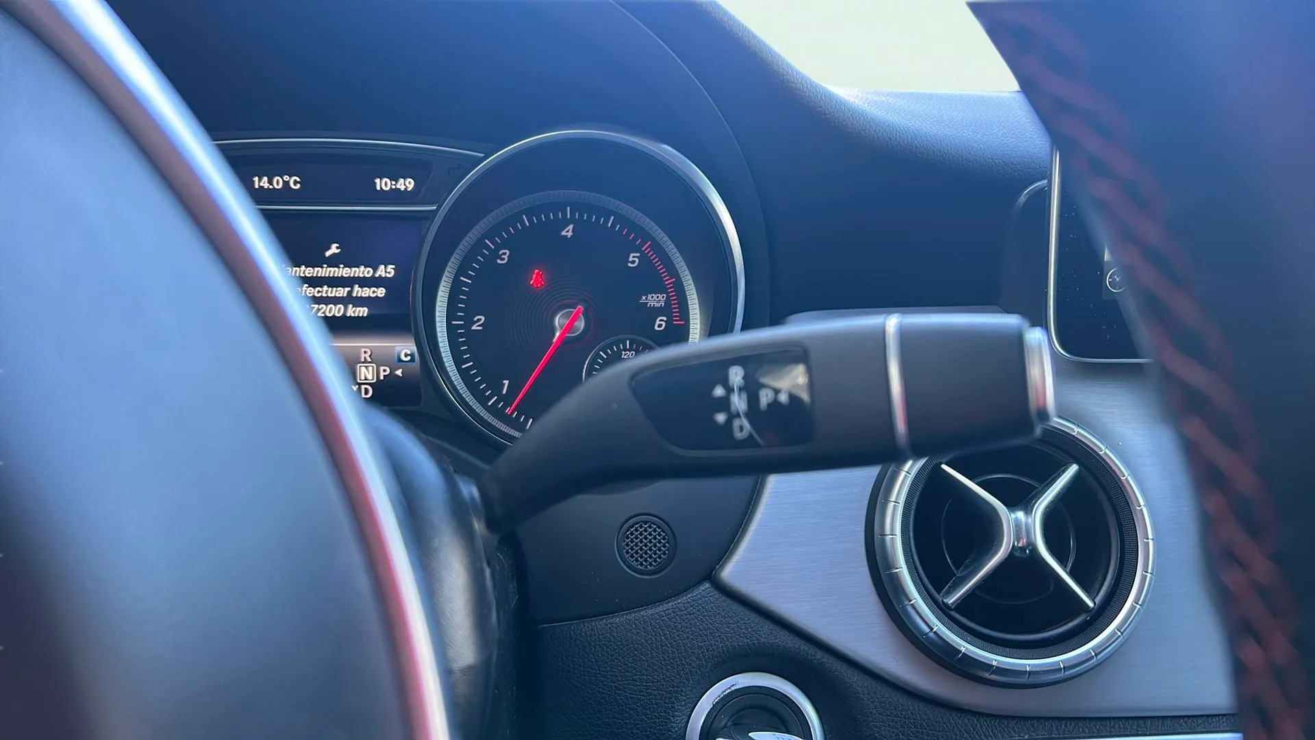 Mercedes-Benz CLA 200 d Shooting Brake - foto 16