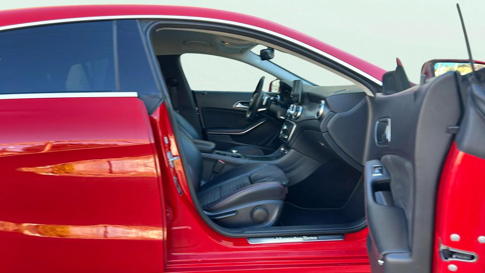 Mercedes-Benz CLA 200 d Shooting Brake - foto 25