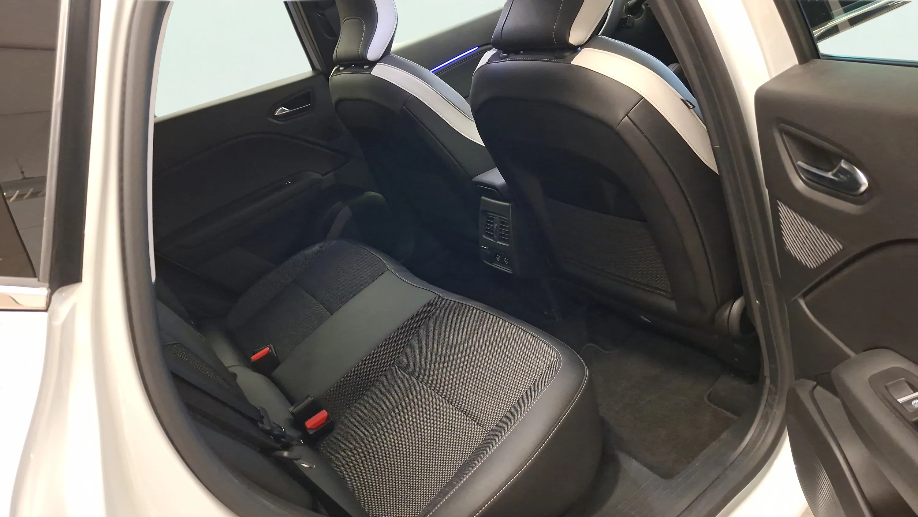 Mitsubishi ASX 160 HEV Kaiteki - foto 16