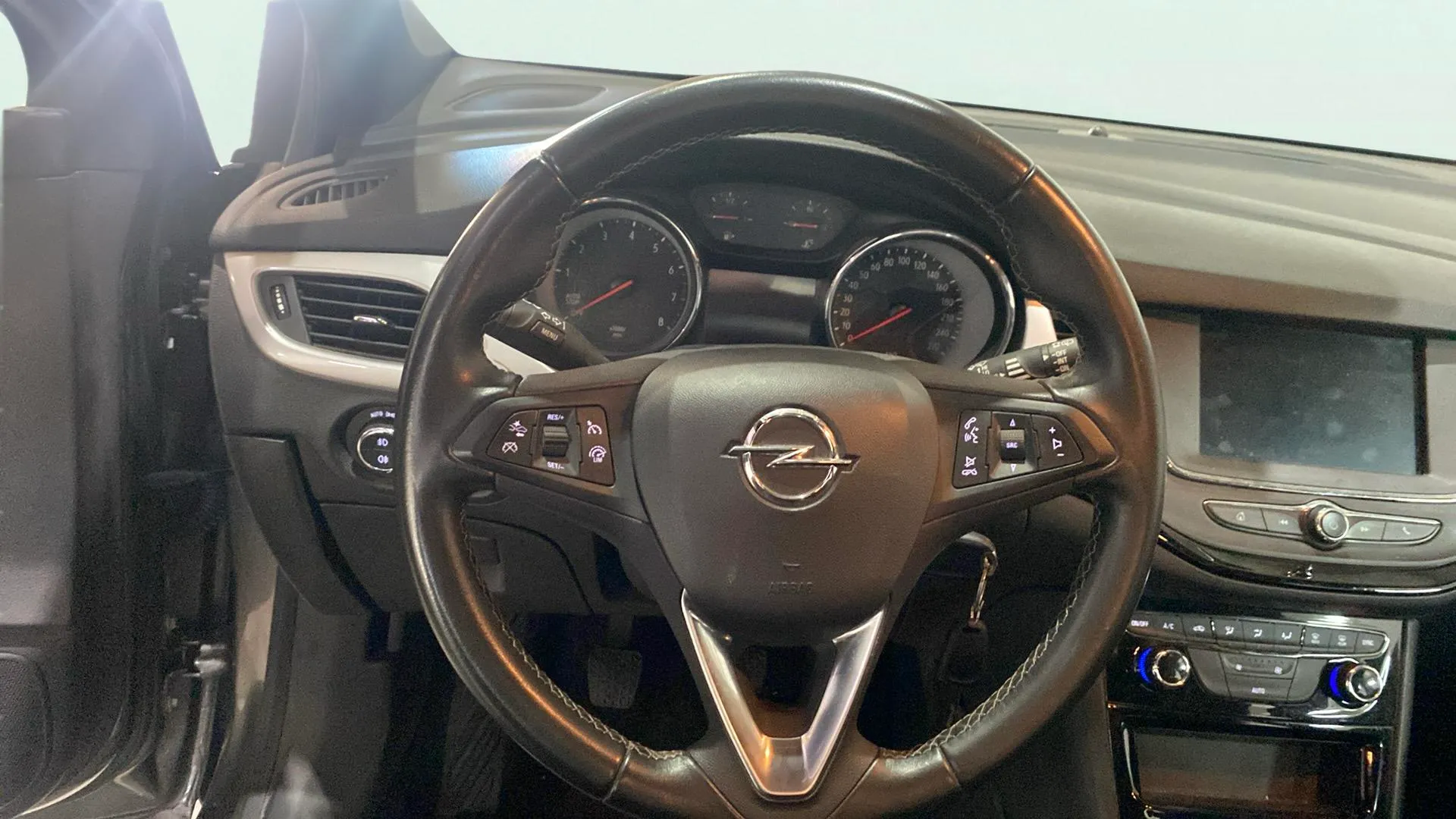 Opel Astra 1.2T SHT Business Elegance - foto 10