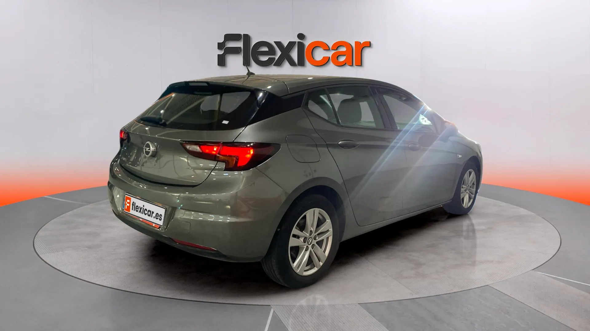 Opel Astra 1.2T SHT Business Elegance - foto 6