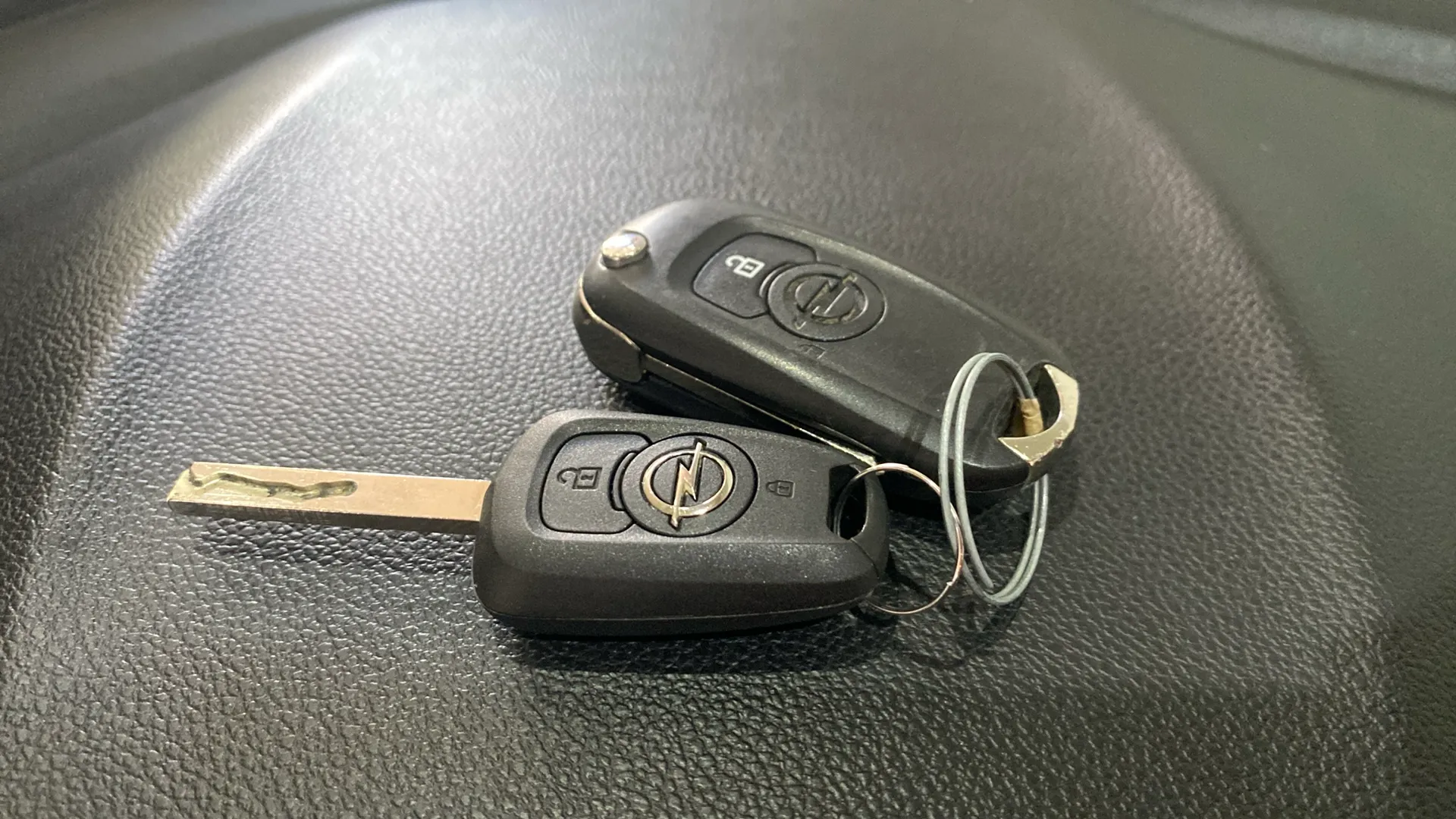 Opel Astra 1.2T SHT Business Elegance - foto 19