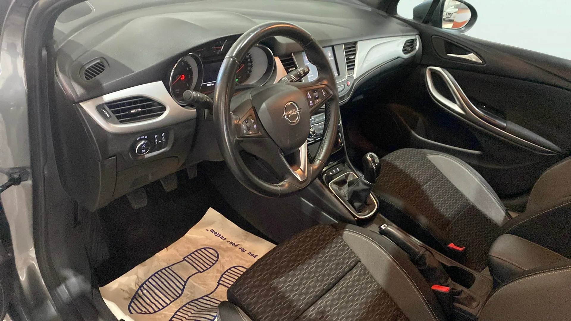 Opel Astra 1.2T SHT Business Elegance - foto 11