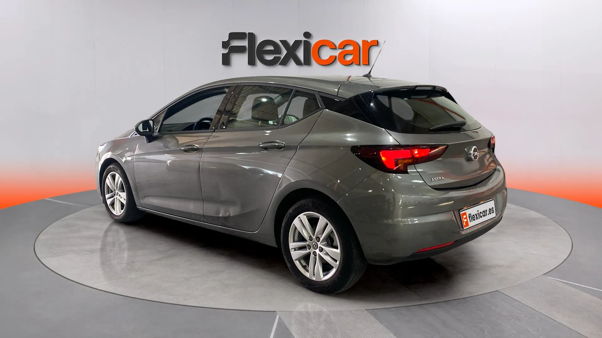 Opel Astra 1.2T SHT Business Elegance - foto 3