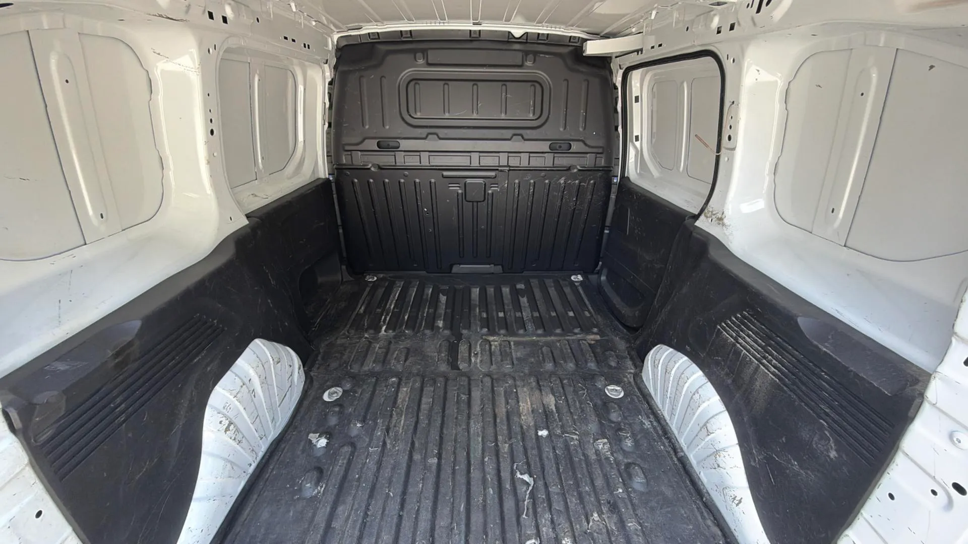 Peugeot Partner 4x4 Dangel Standard 600kgs BlueHDi - foto 23