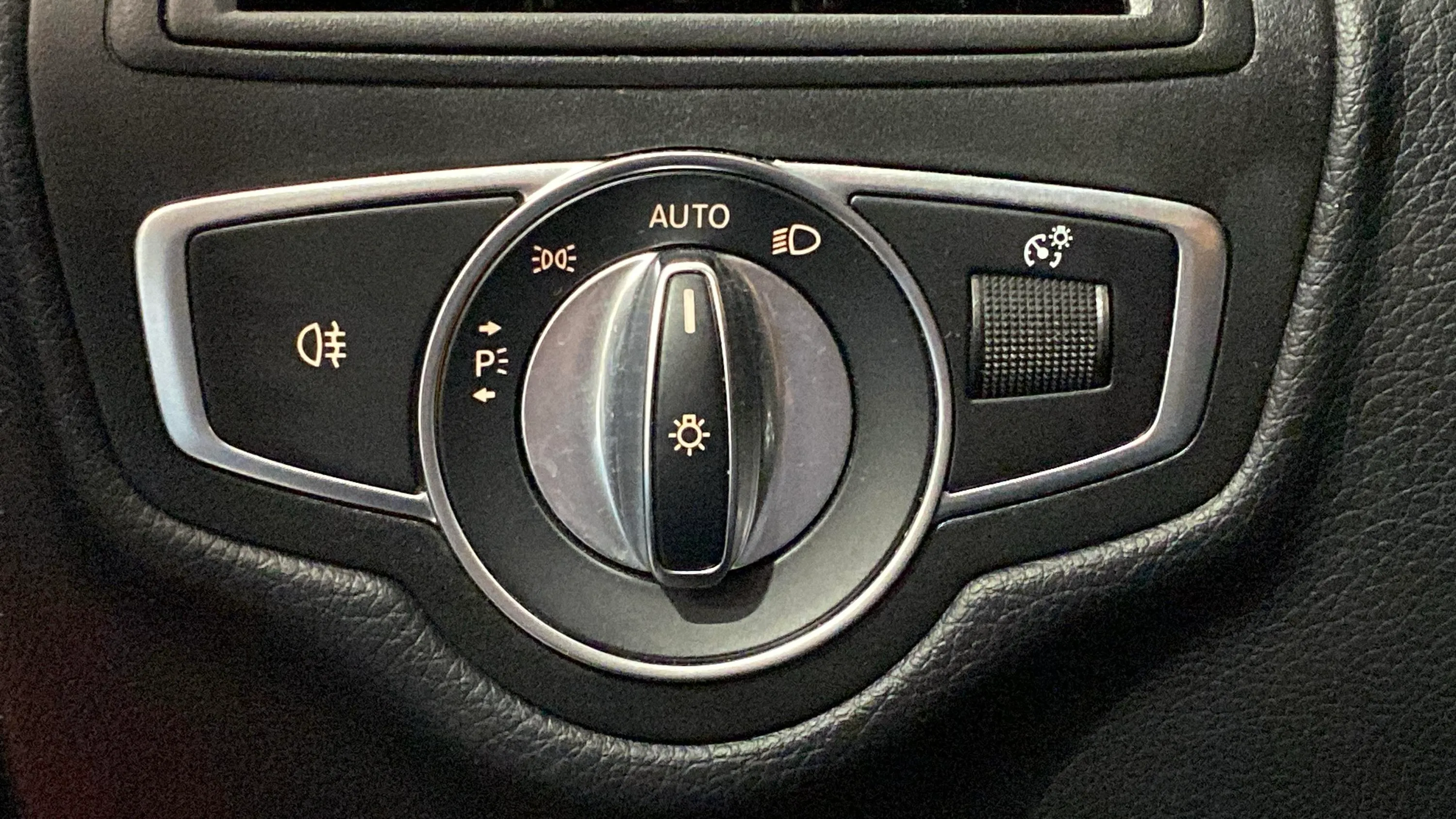 Mercedes-Benz GLC 220 d 4MATIC - foto 18