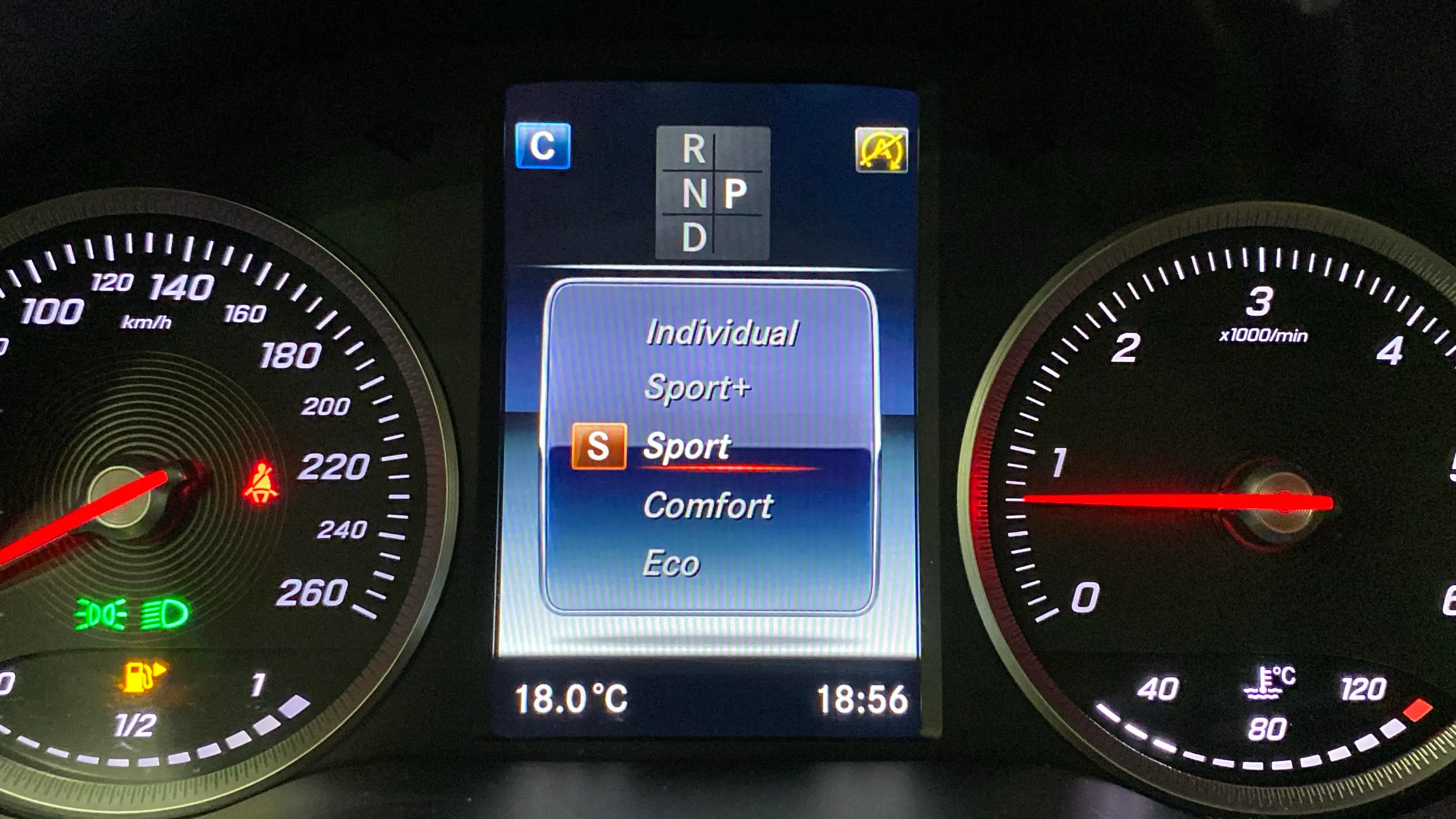 Mercedes-Benz GLC 220 d 4MATIC - foto 25