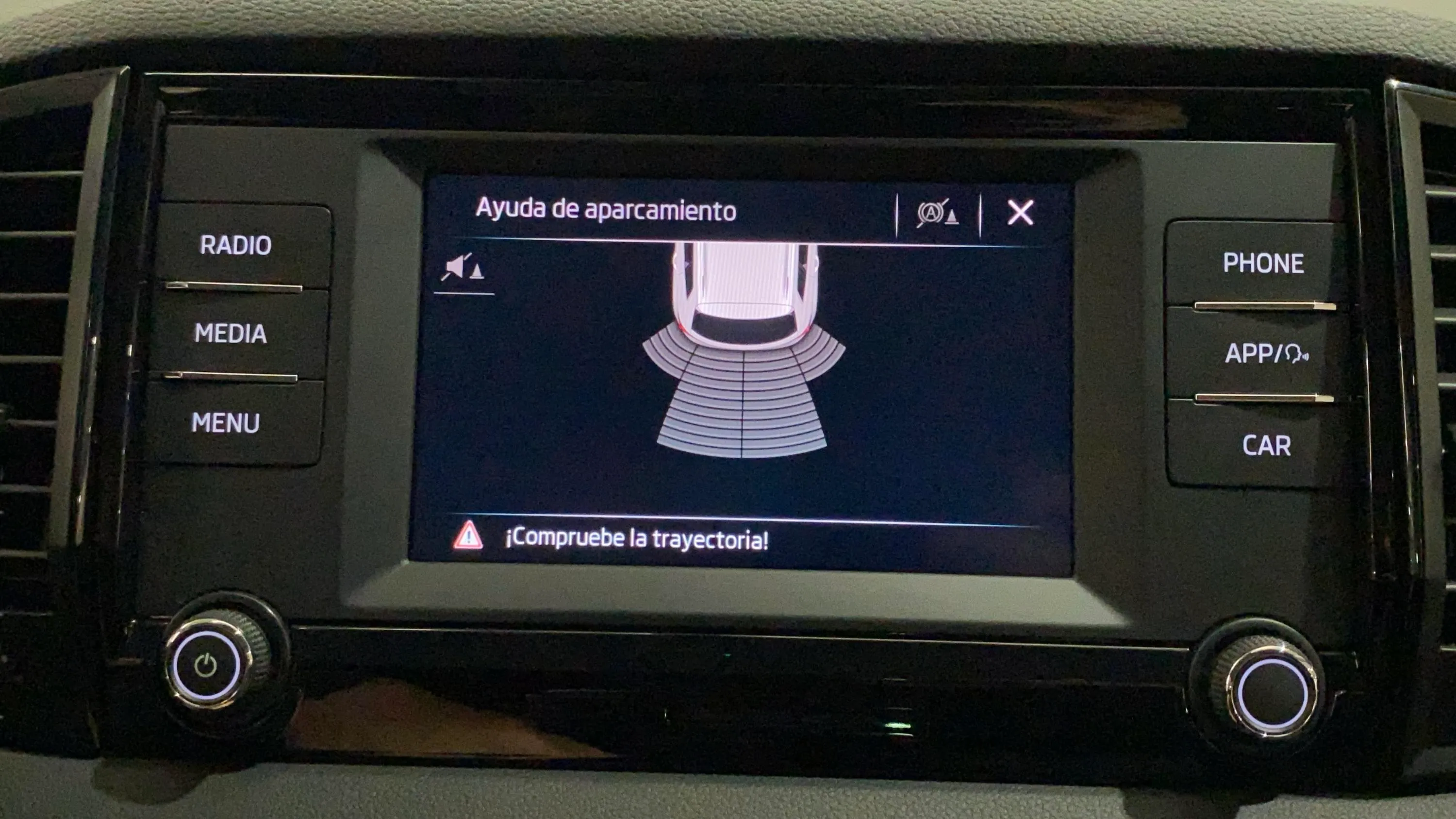Škoda Karoq 1.0 TSI Ambition - foto 26