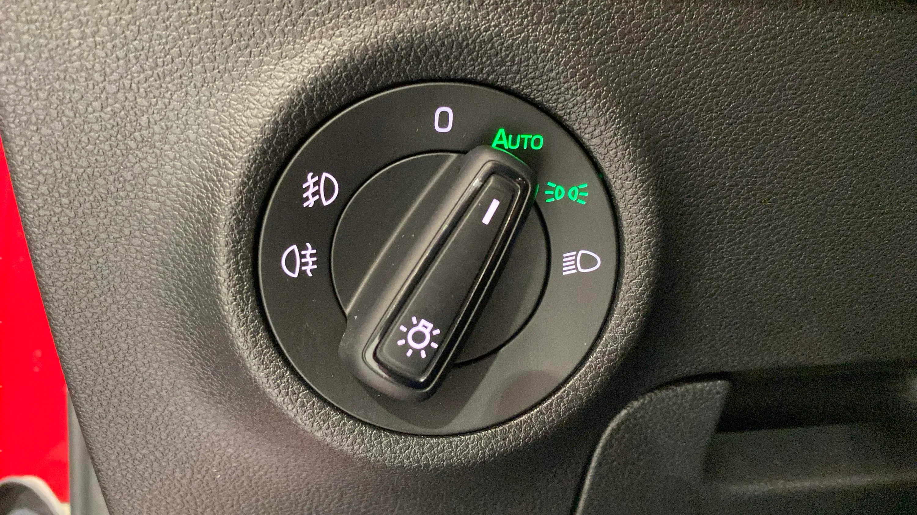 Škoda Karoq 1.0 TSI Ambition - foto 17