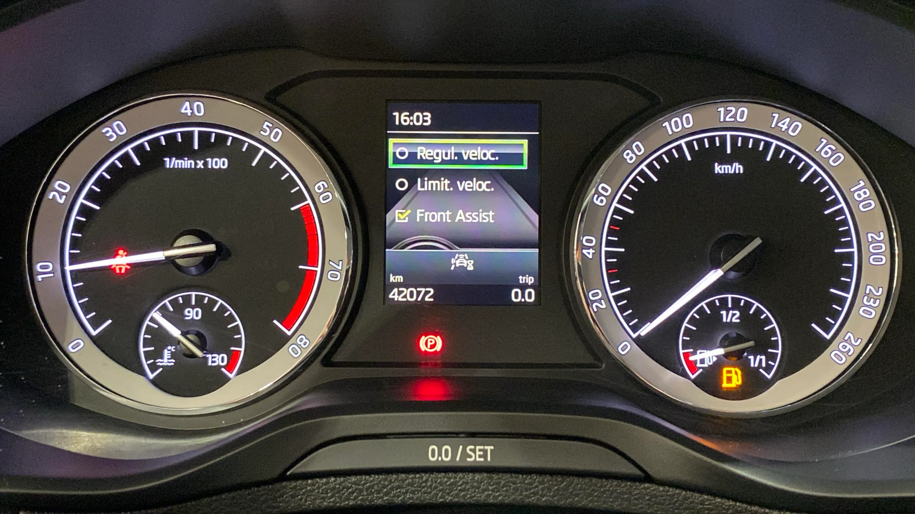Škoda Karoq 1.0 TSI Ambition - foto 22