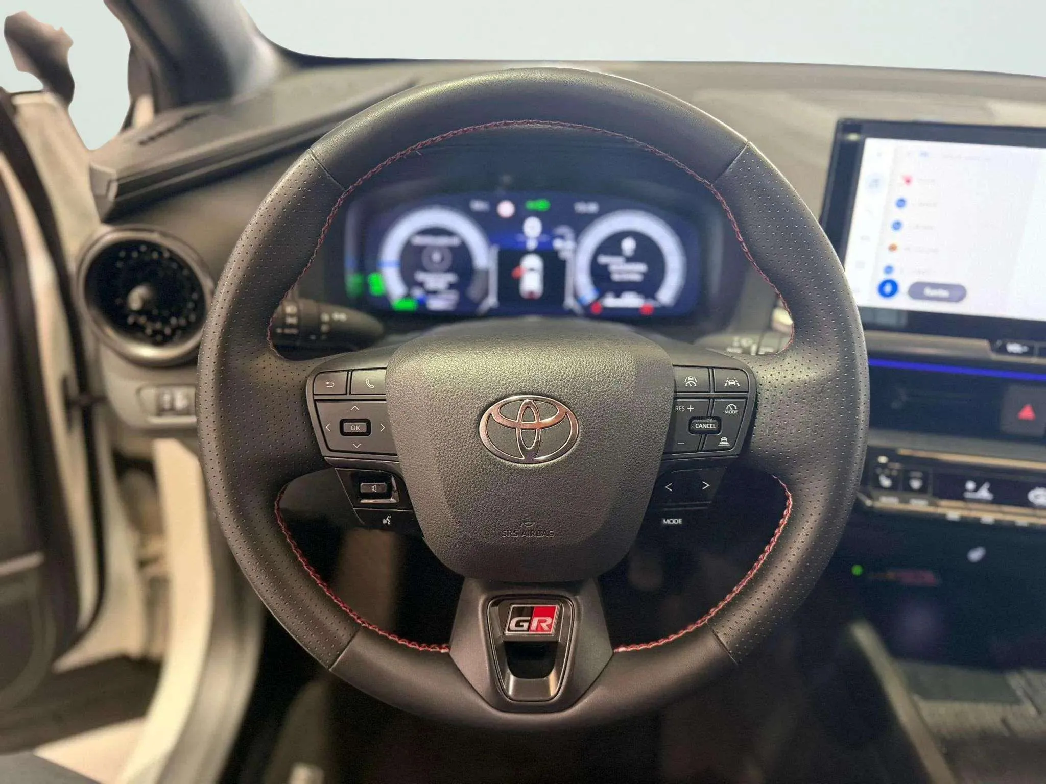 Toyota C-HR 2.0 220PH GR Sport - foto 9