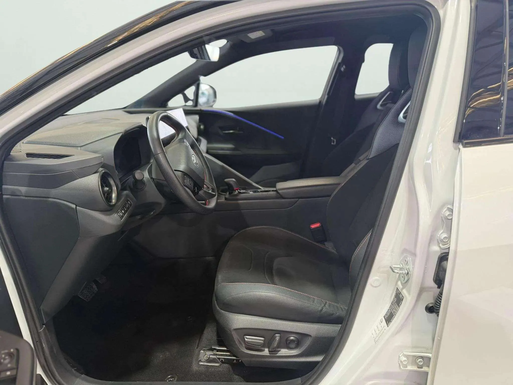 Toyota C-HR 2.0 220PH GR Sport - foto 14