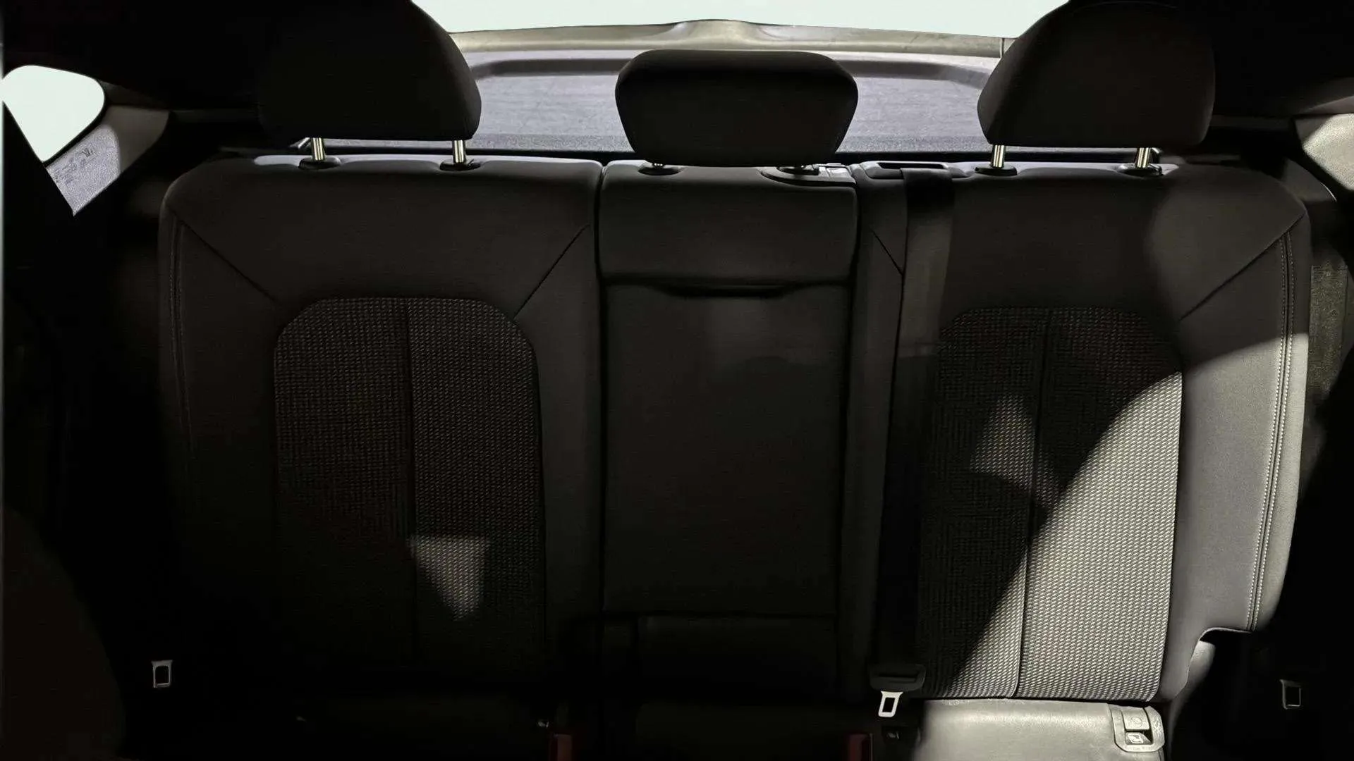 Audi Q3 S line 35 TDI S tronic - foto 24