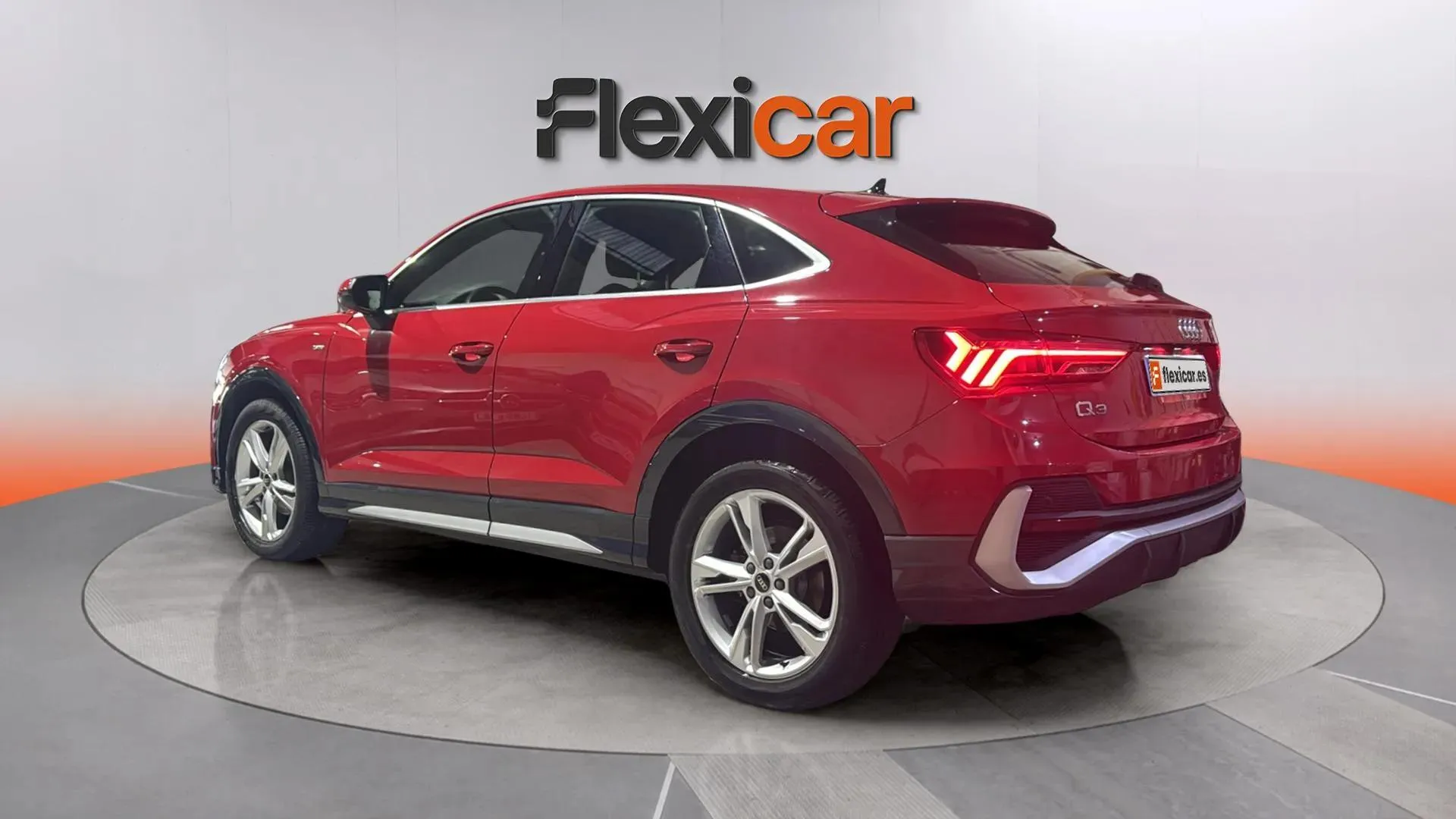 Audi Q3 S line 35 TDI S tronic - foto 5