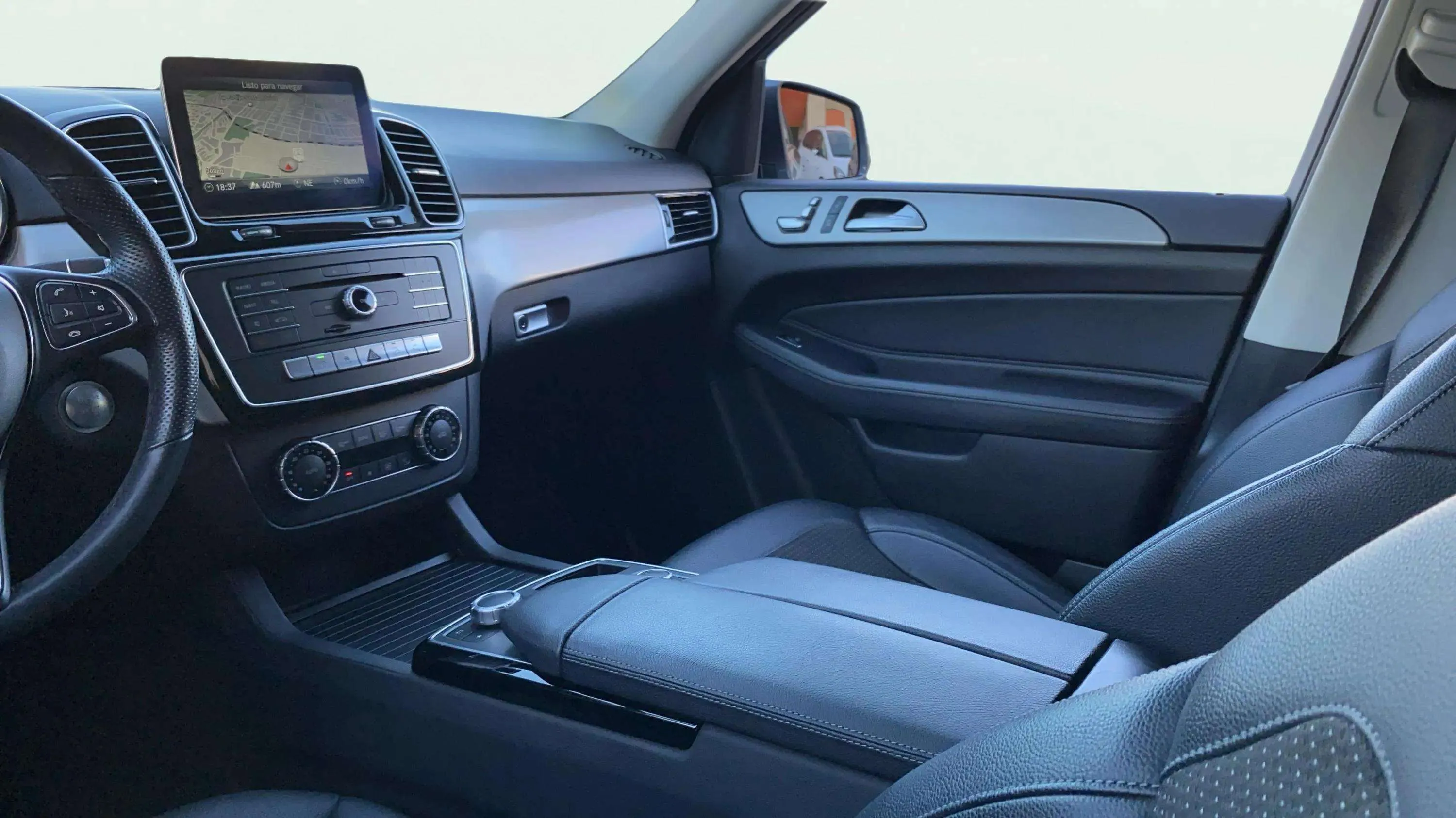 Mercedes-Benz GLE 250 d 4MATIC - foto 32
