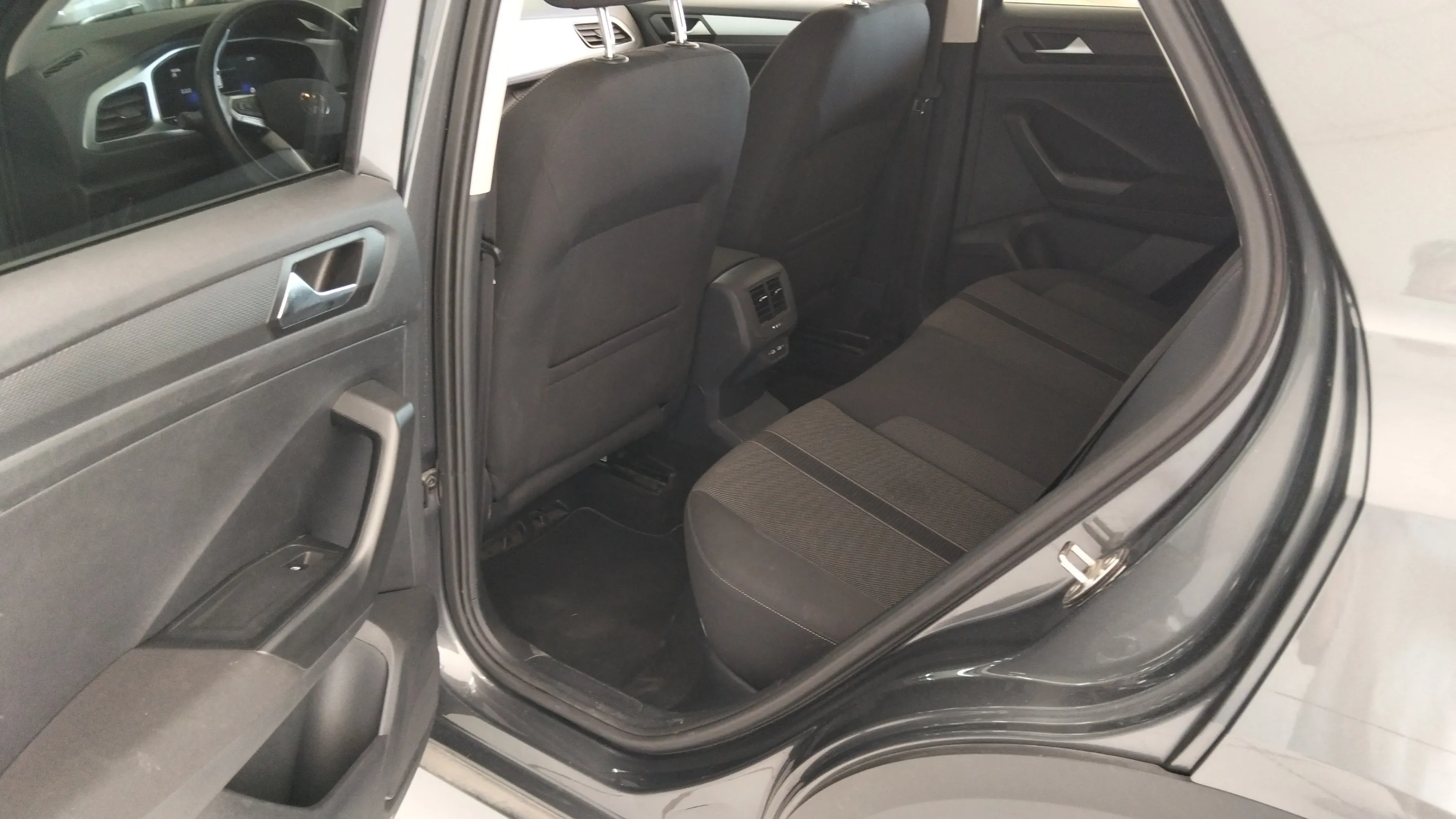 Volkswagen T-Roc Advance 1.0 TSI - foto 11