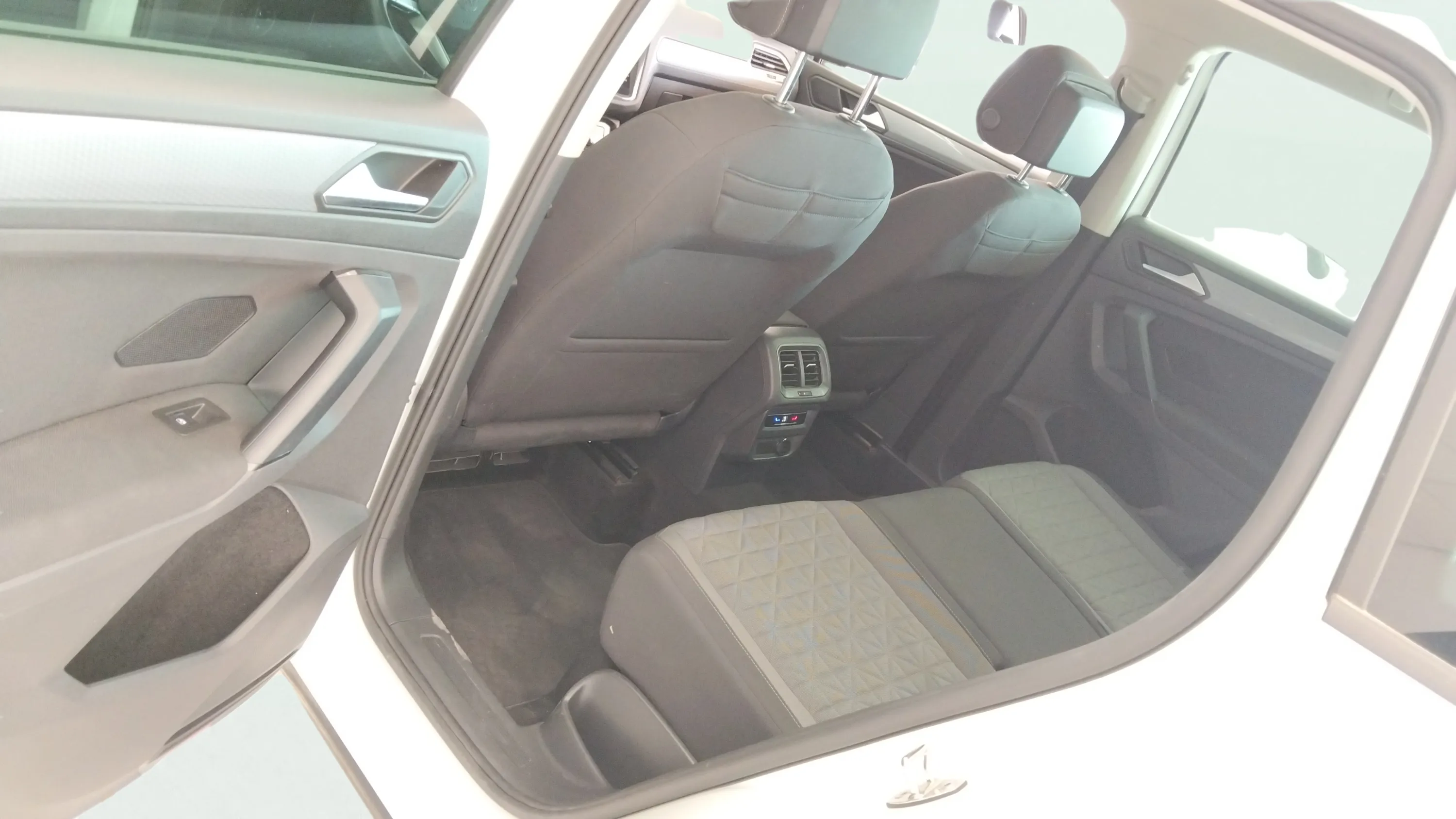 Volkswagen Tiguan Life 1.5 TSI DSG - foto 11