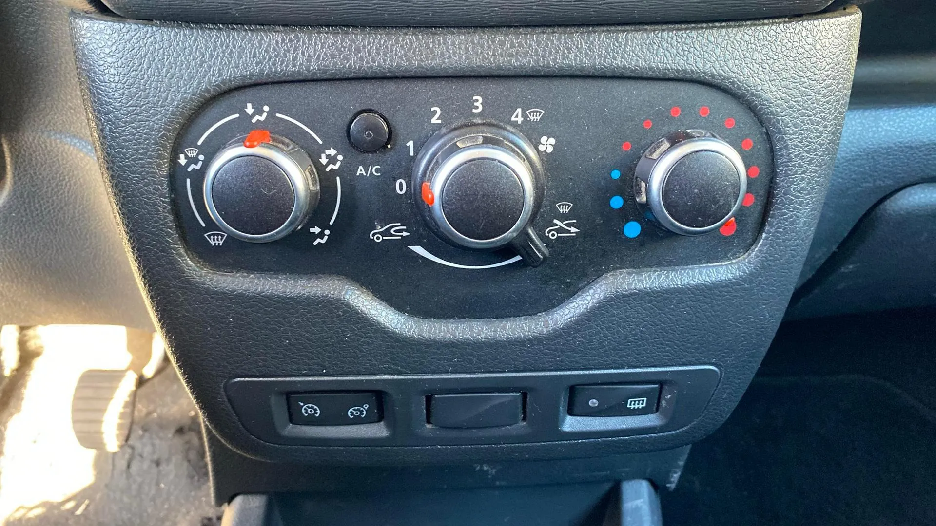 Dacia Lodgy Comfort Blue dCi 5 plazas 18 - foto 18