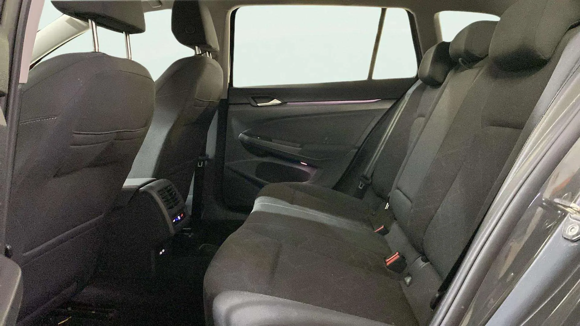 Volkswagen Golf Life 1.5 eTSI DSG Variant - foto 11