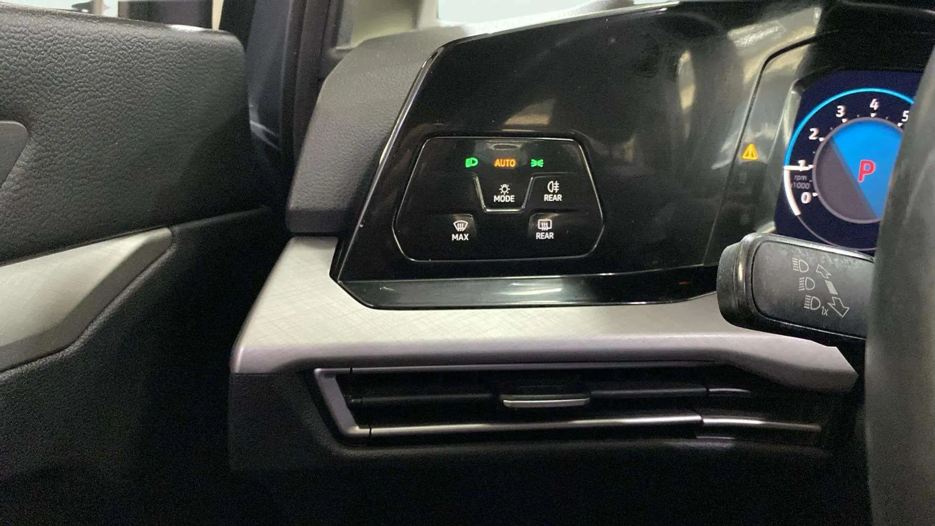 Volkswagen Golf Life 1.5 eTSI DSG Variant - foto 19