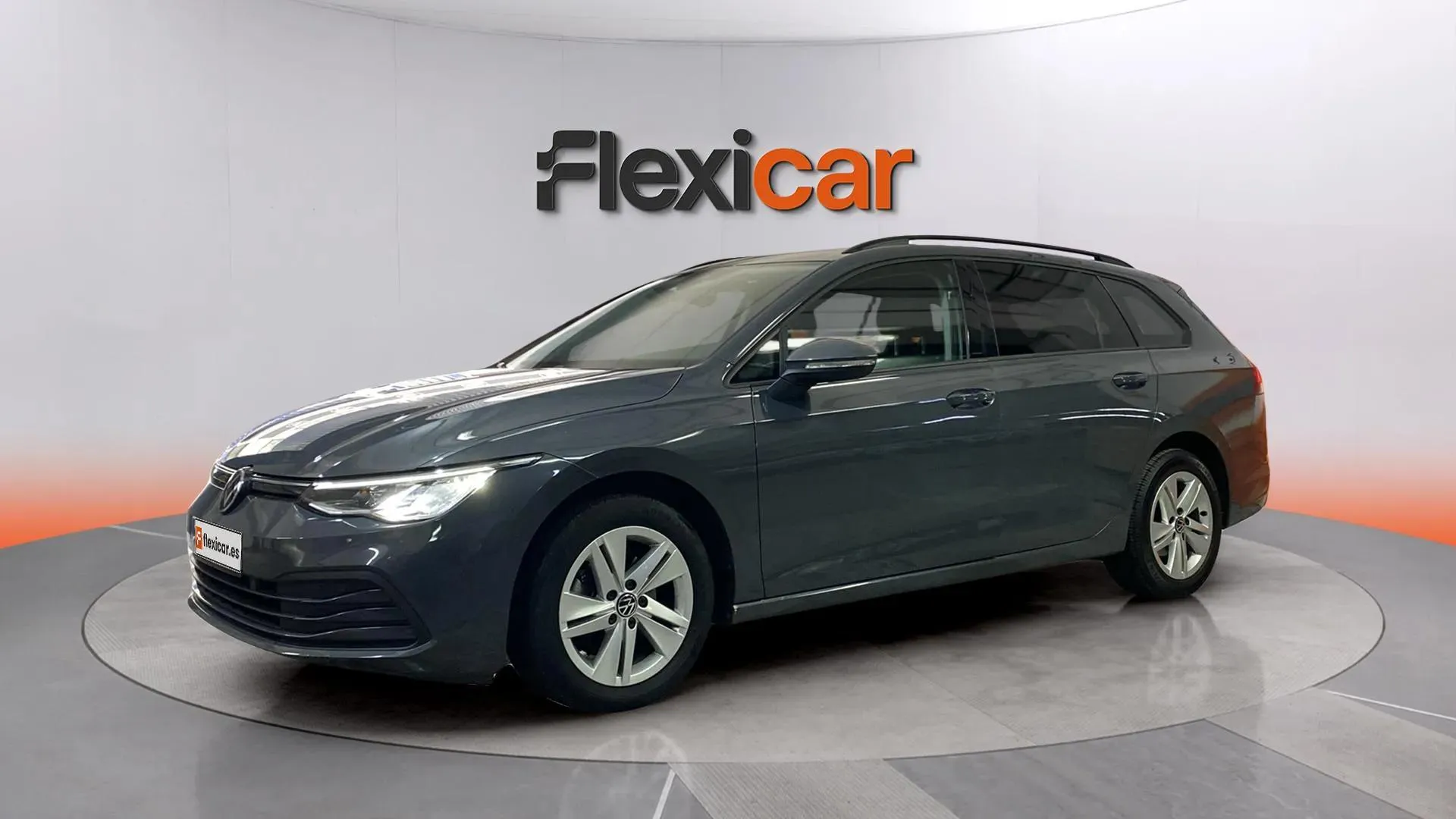 Volkswagen Golf Life 1.5 eTSI DSG Variant - foto 3
