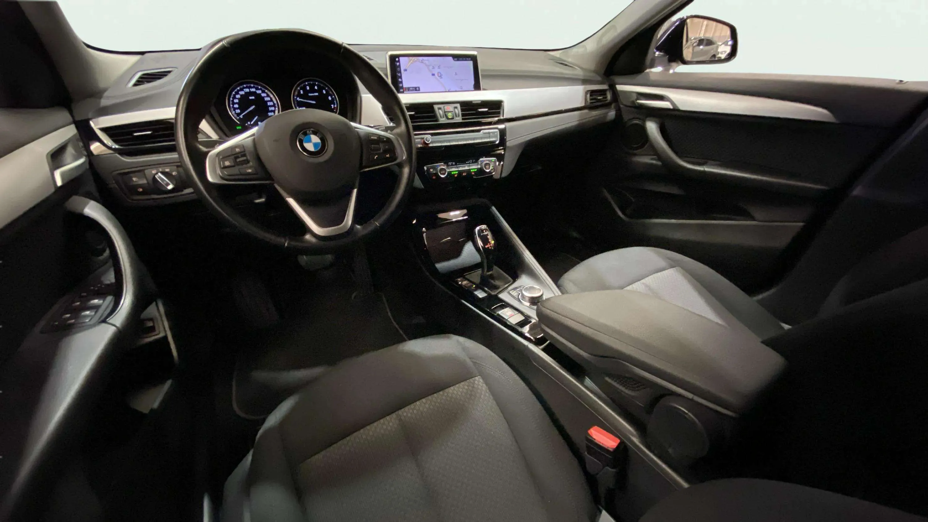 BMW X2 sDrive18i - foto 32
