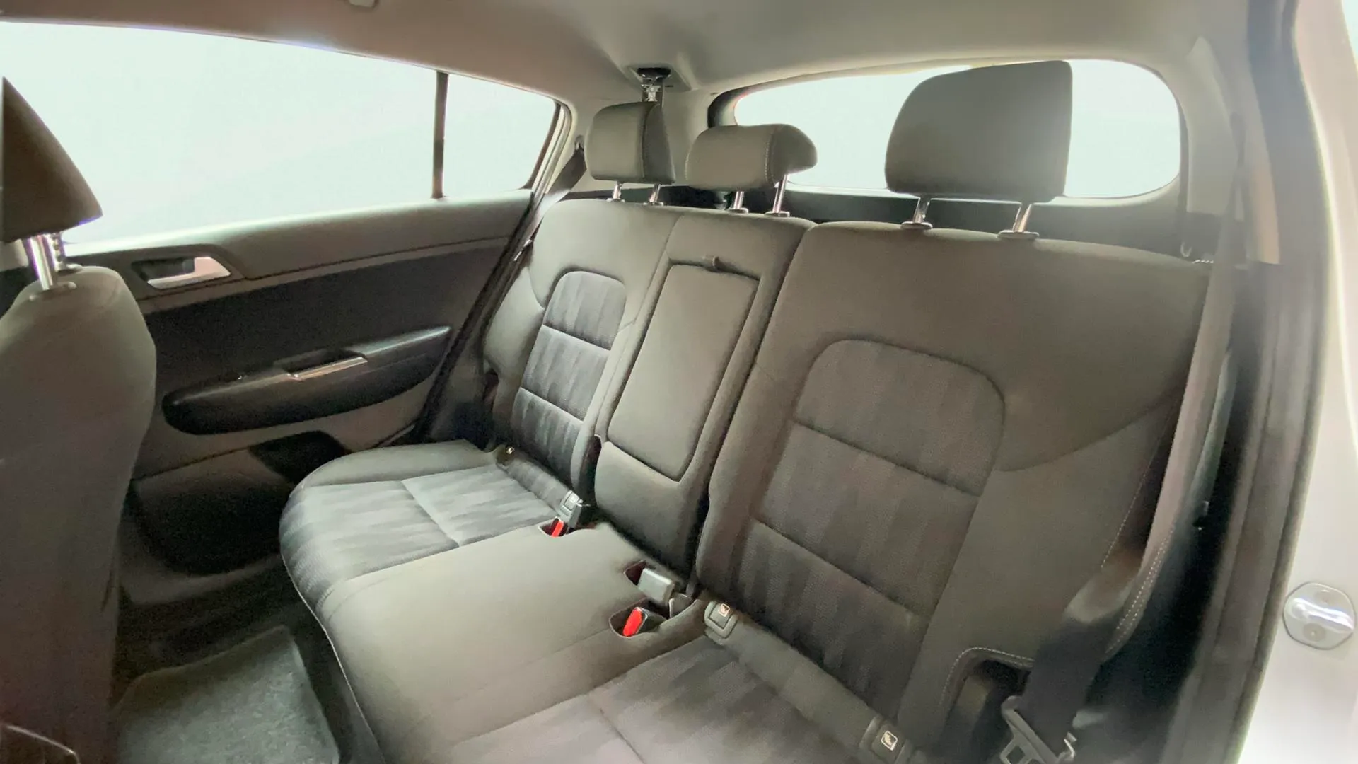 Kia Sportage 1.6 CRDi Drive 4x2 - foto 26