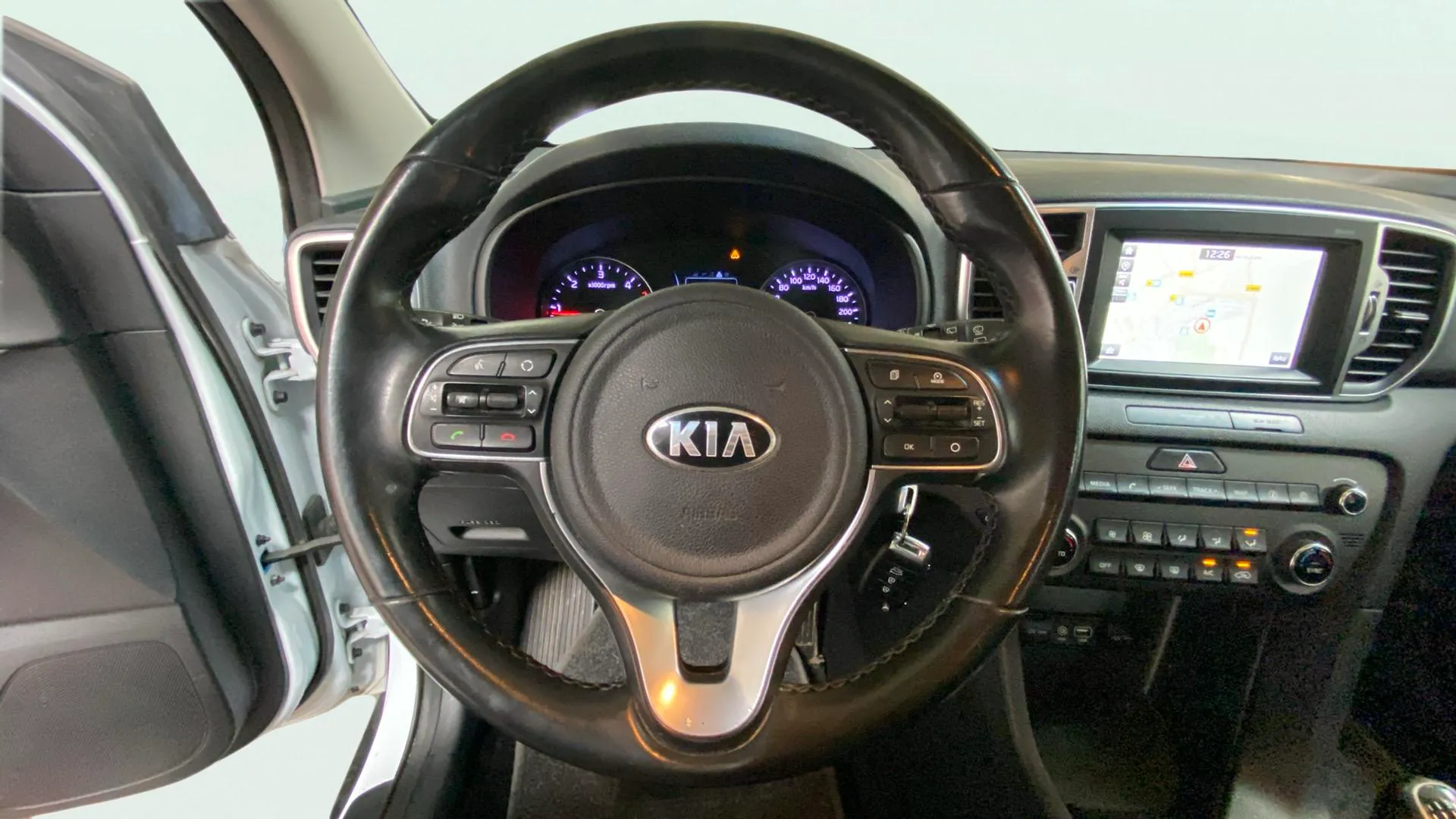 Kia Sportage 1.6 CRDi Drive 4x2 - foto 17