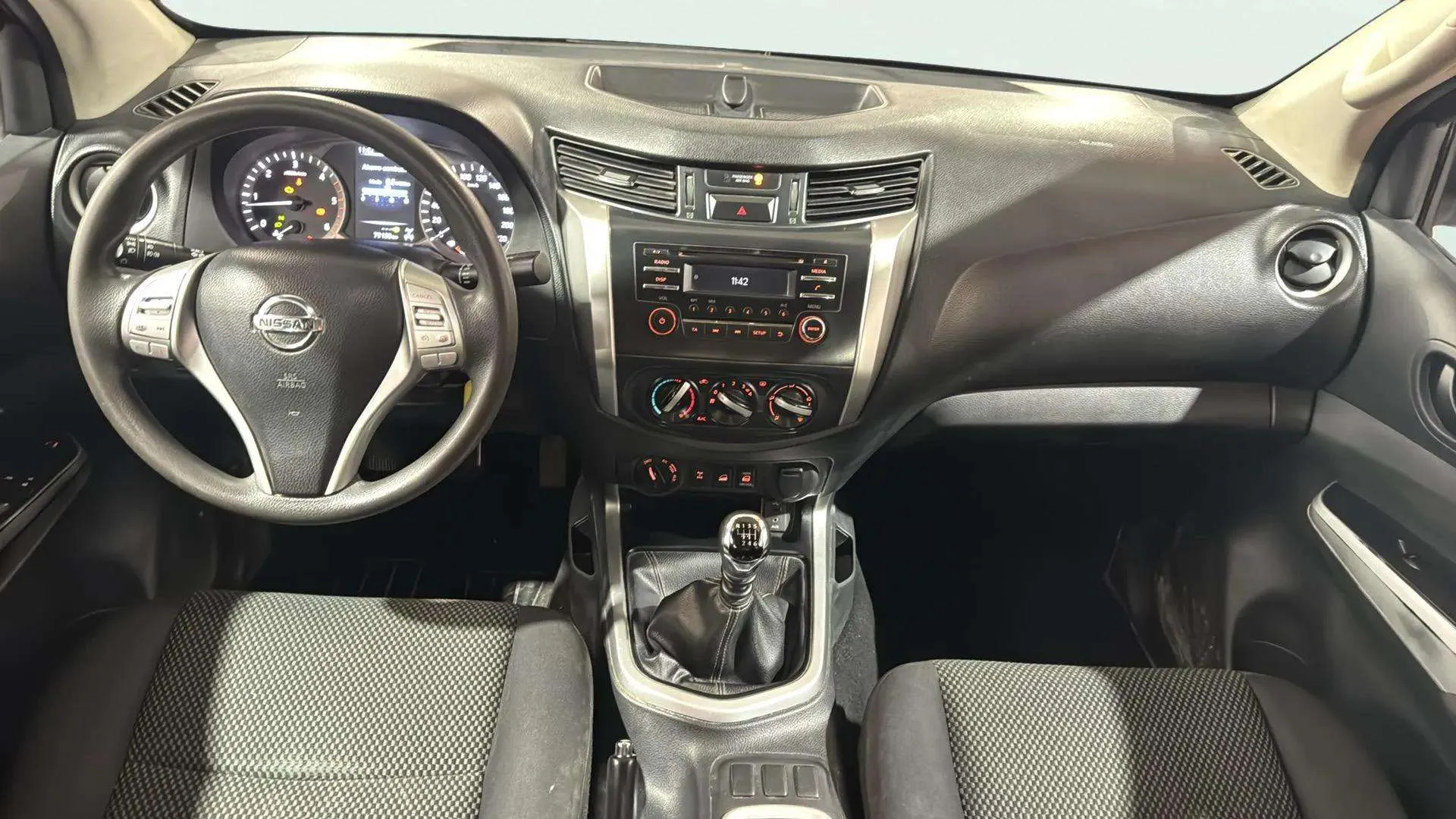 Nissan Navara Diesel Navara 2.3dCi Doble Cabina Visia - foto 12
