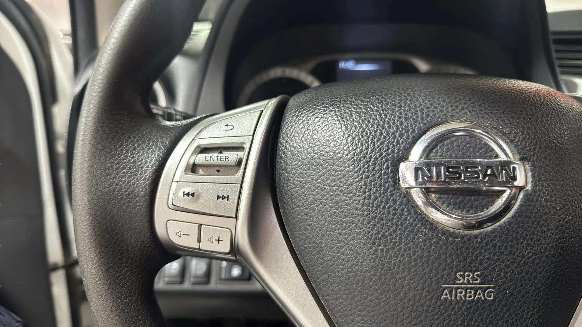 Nissan Navara Diesel Navara 2.3dCi Doble Cabina Visia - foto 14