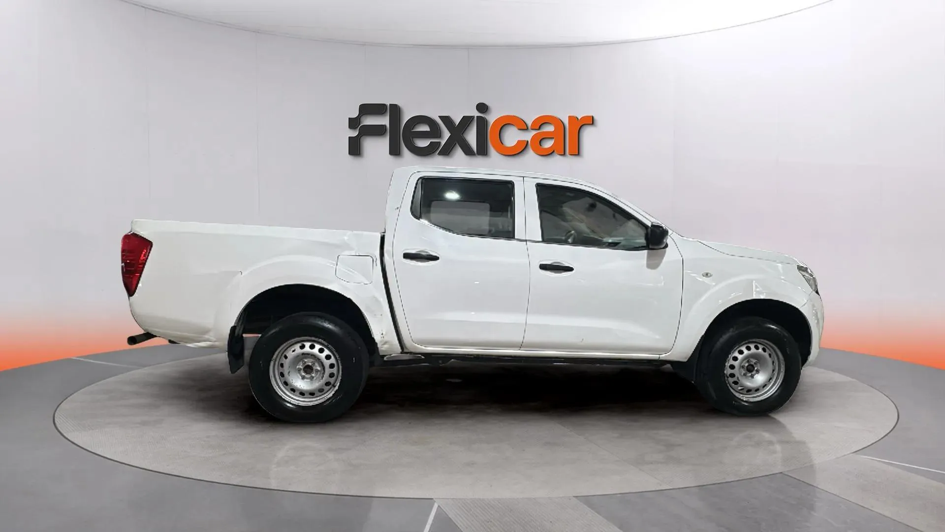 Nissan Navara Diesel Navara 2.3dCi Doble Cabina Visia - foto 8