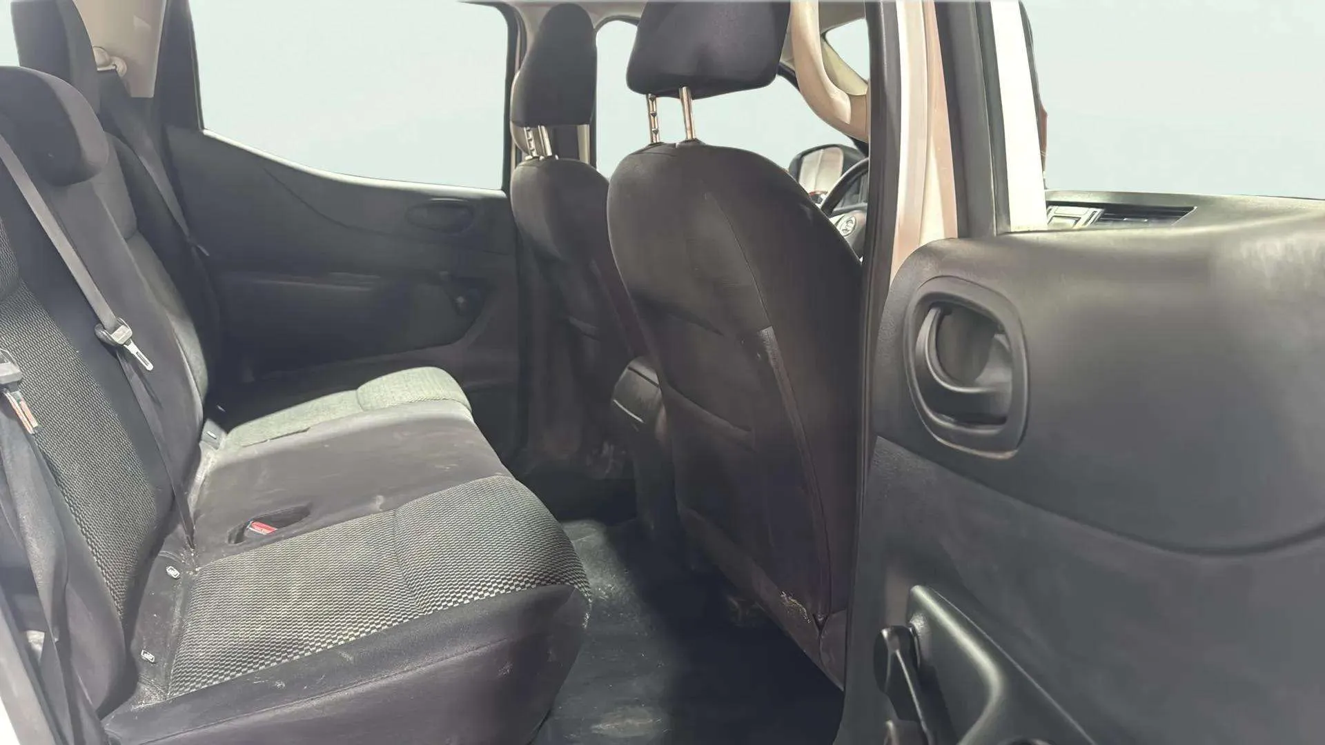 Nissan Navara Diesel Navara 2.3dCi Doble Cabina Visia - foto 20