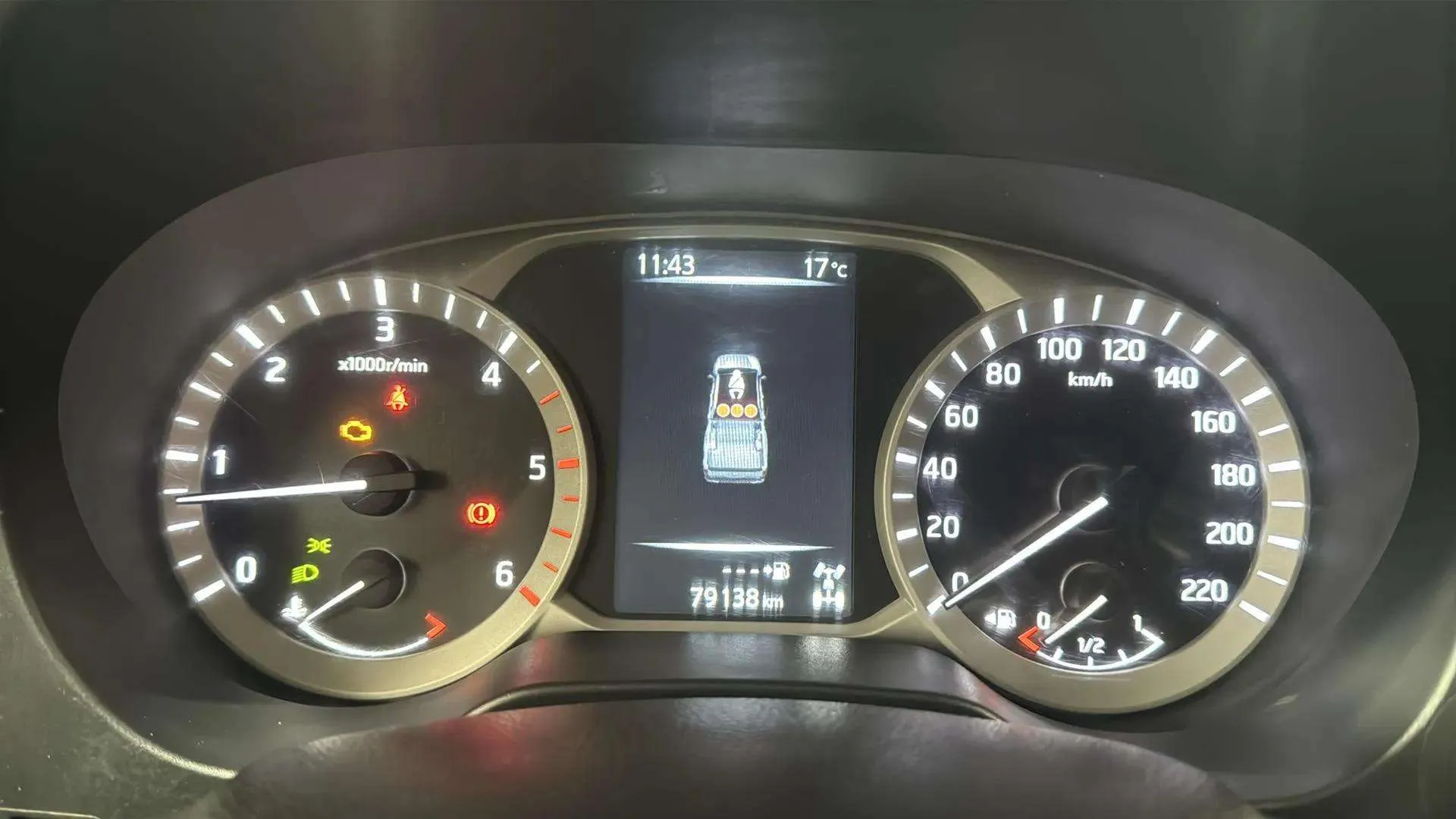 Nissan Navara Diesel Navara 2.3dCi Doble Cabina Visia - foto 10