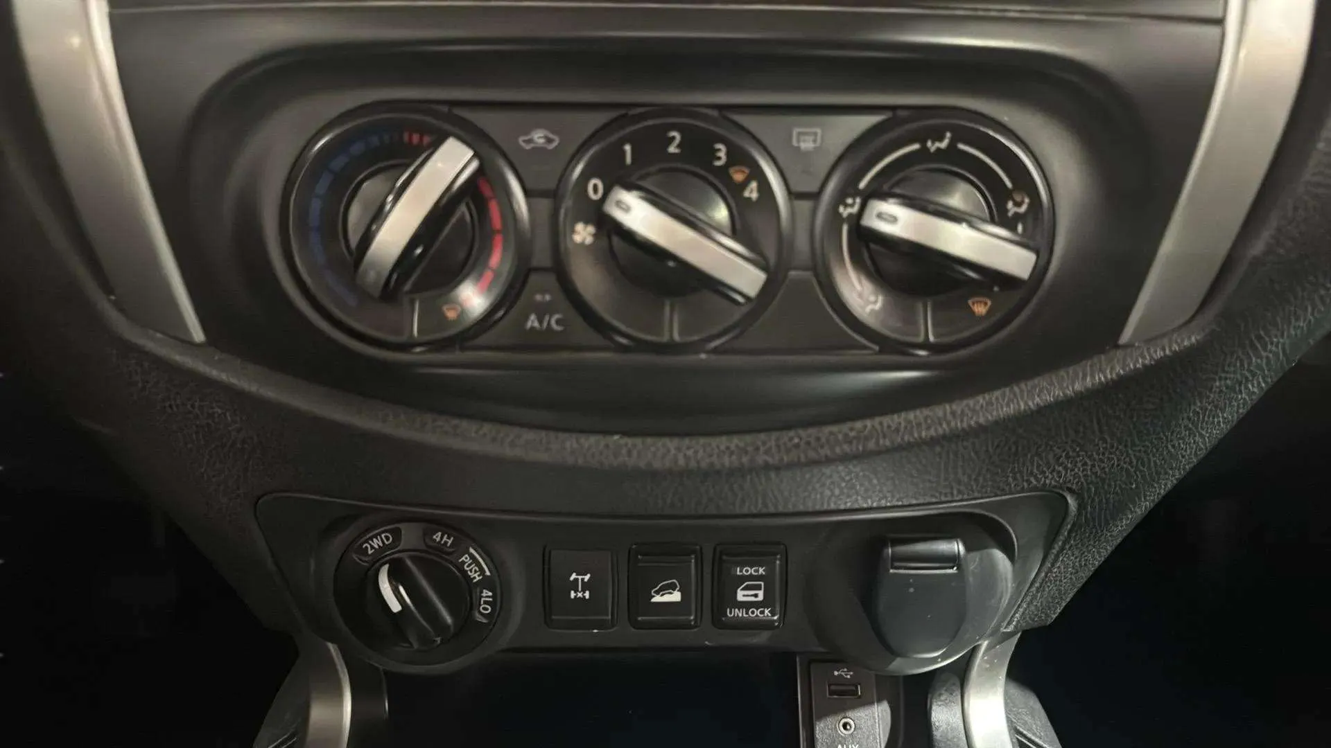 Nissan Navara Diesel Navara 2.3dCi Doble Cabina Visia - foto 17