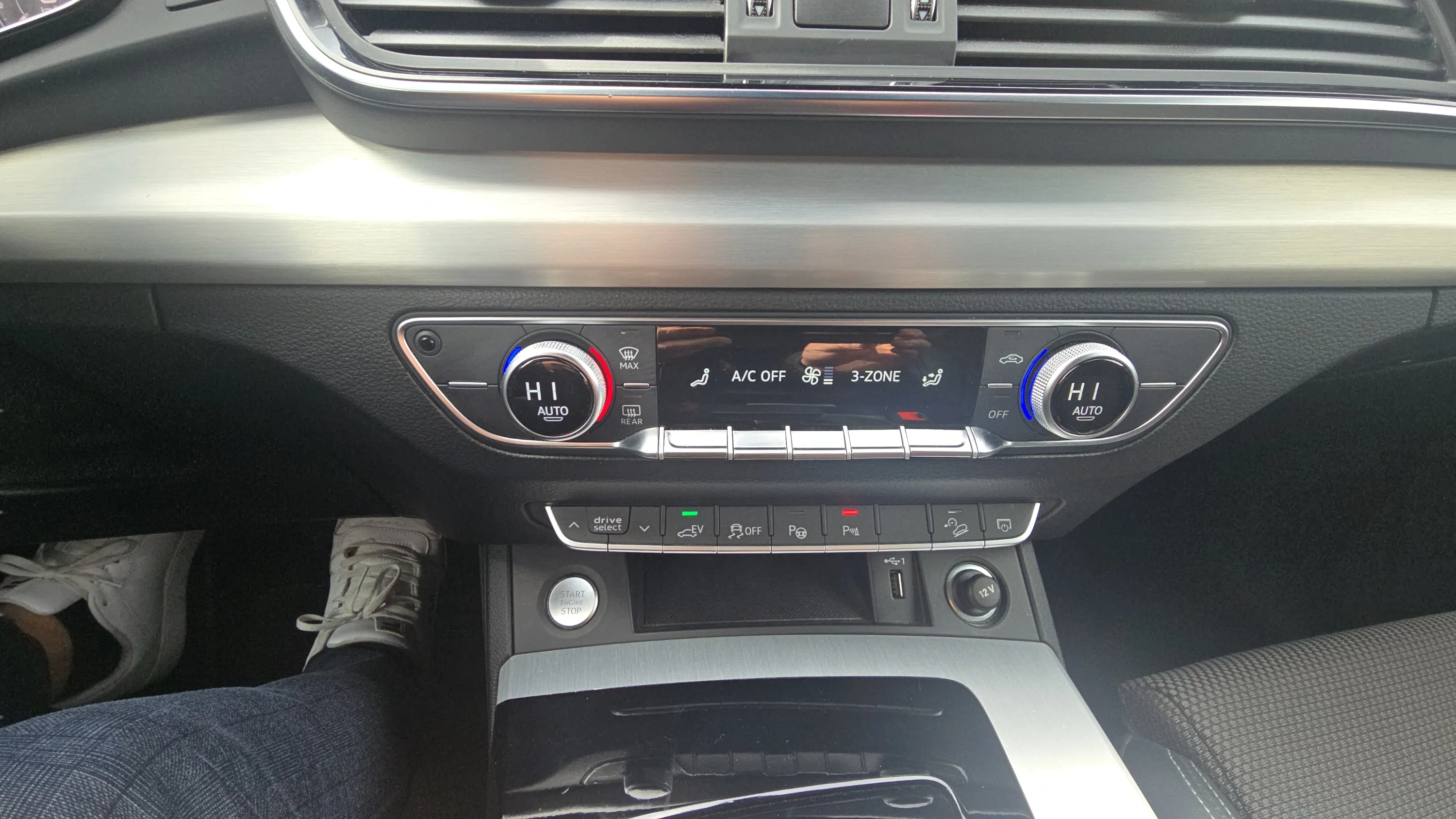 Audi Q5 Black Line 50 TFSI e quattro - foto 17