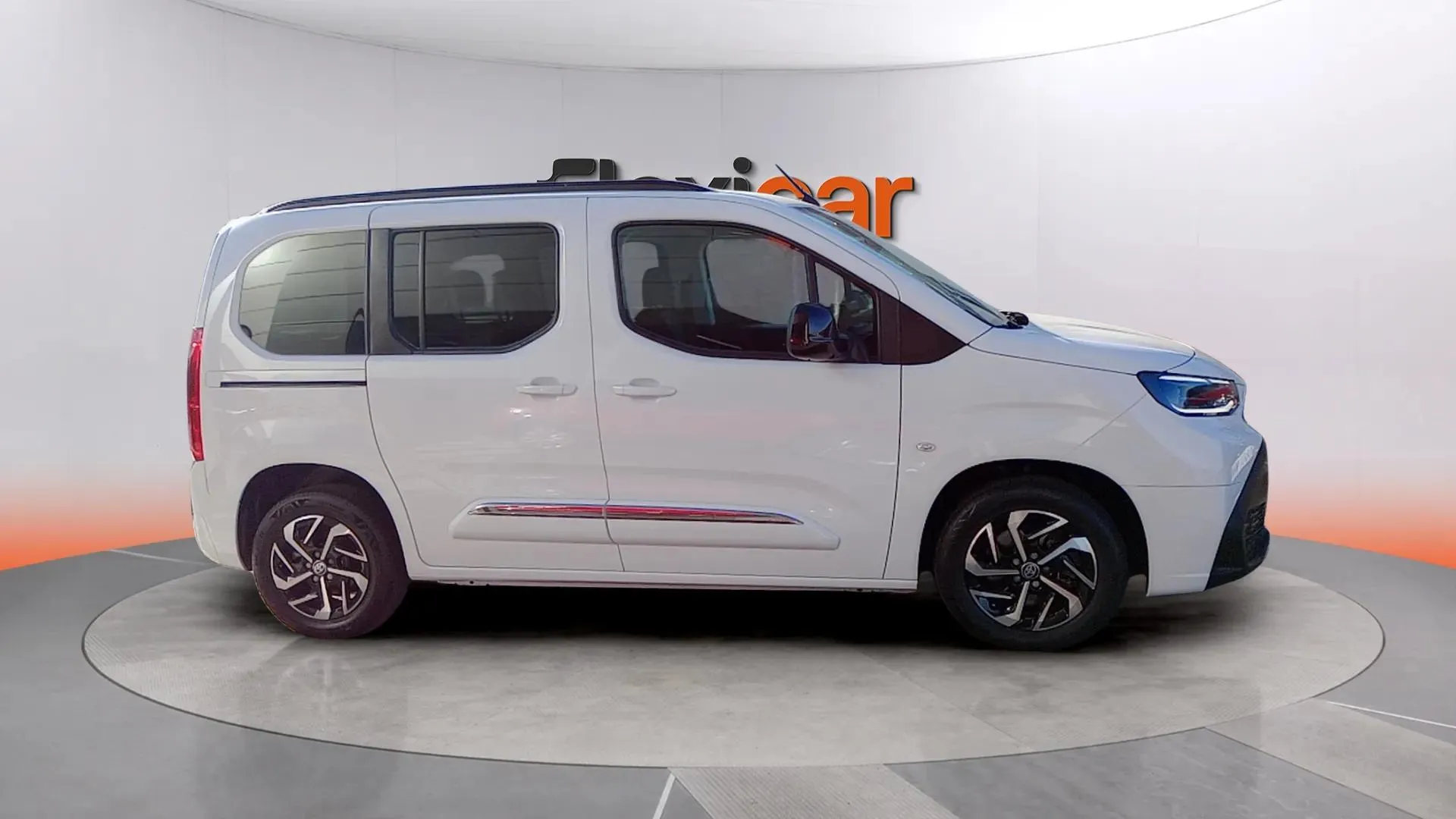 Toyota Proace City 1.199 Olivina L1 - foto 3