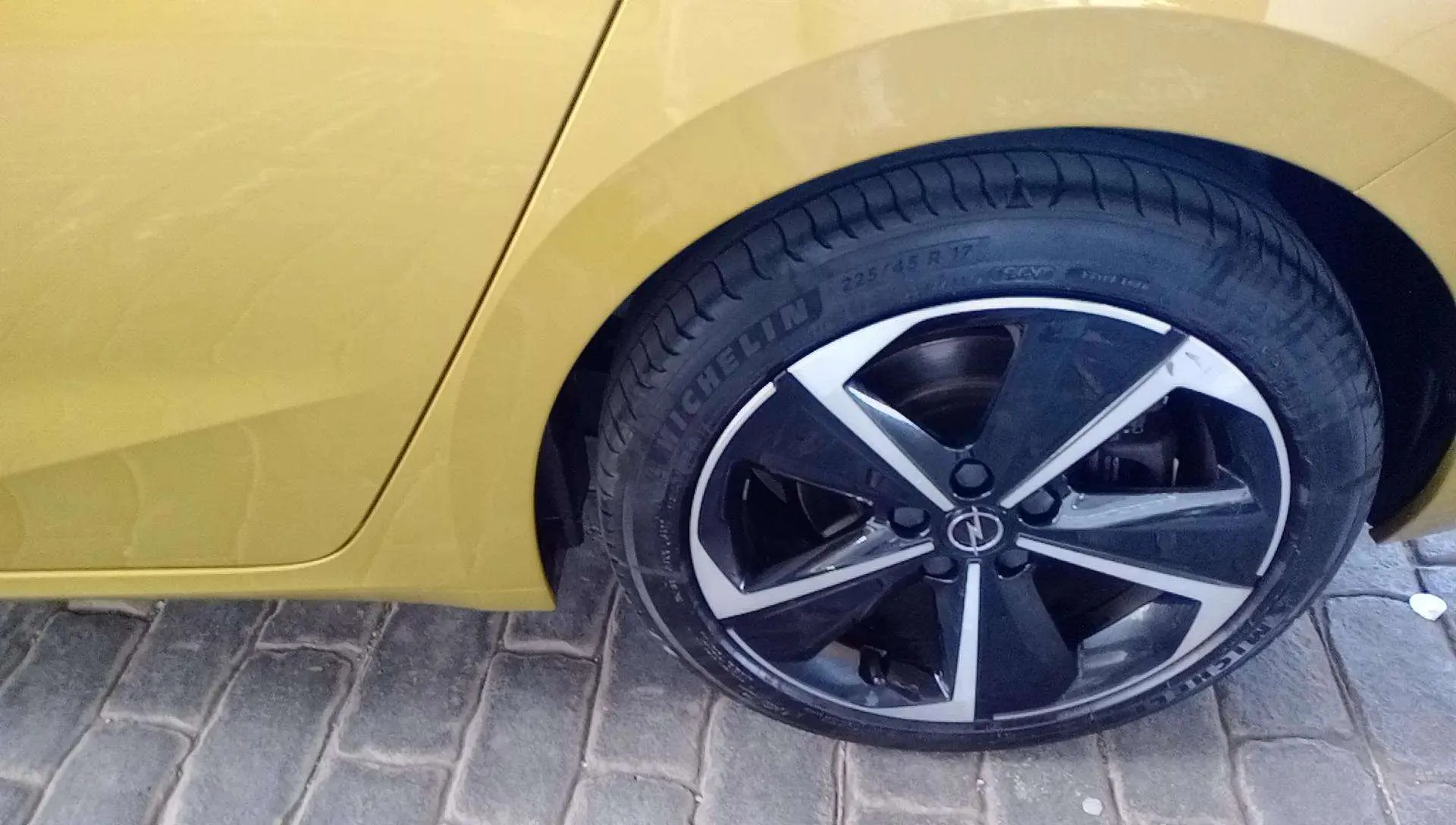 Opel Astra 1.6T Hybrid GS - foto 17