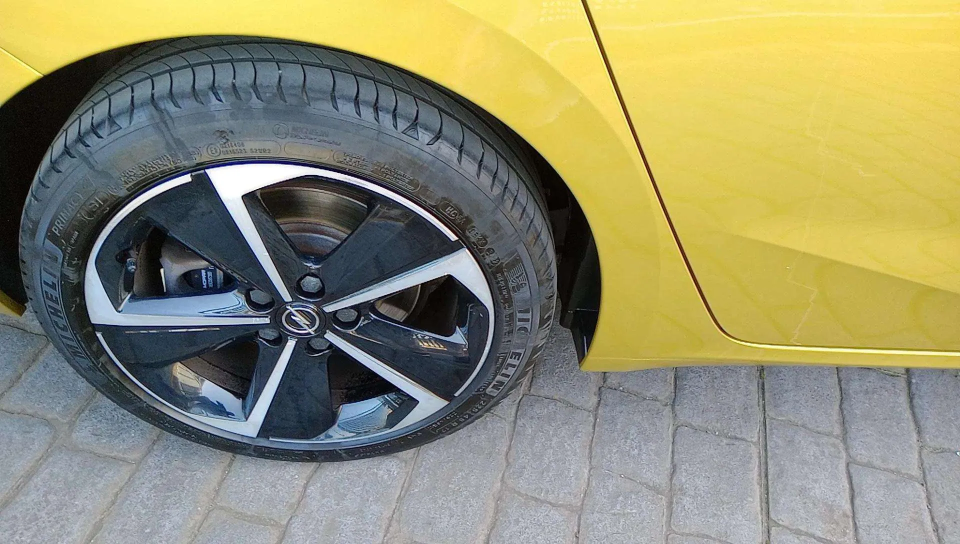 Opel Astra 1.6T Hybrid GS - foto 19