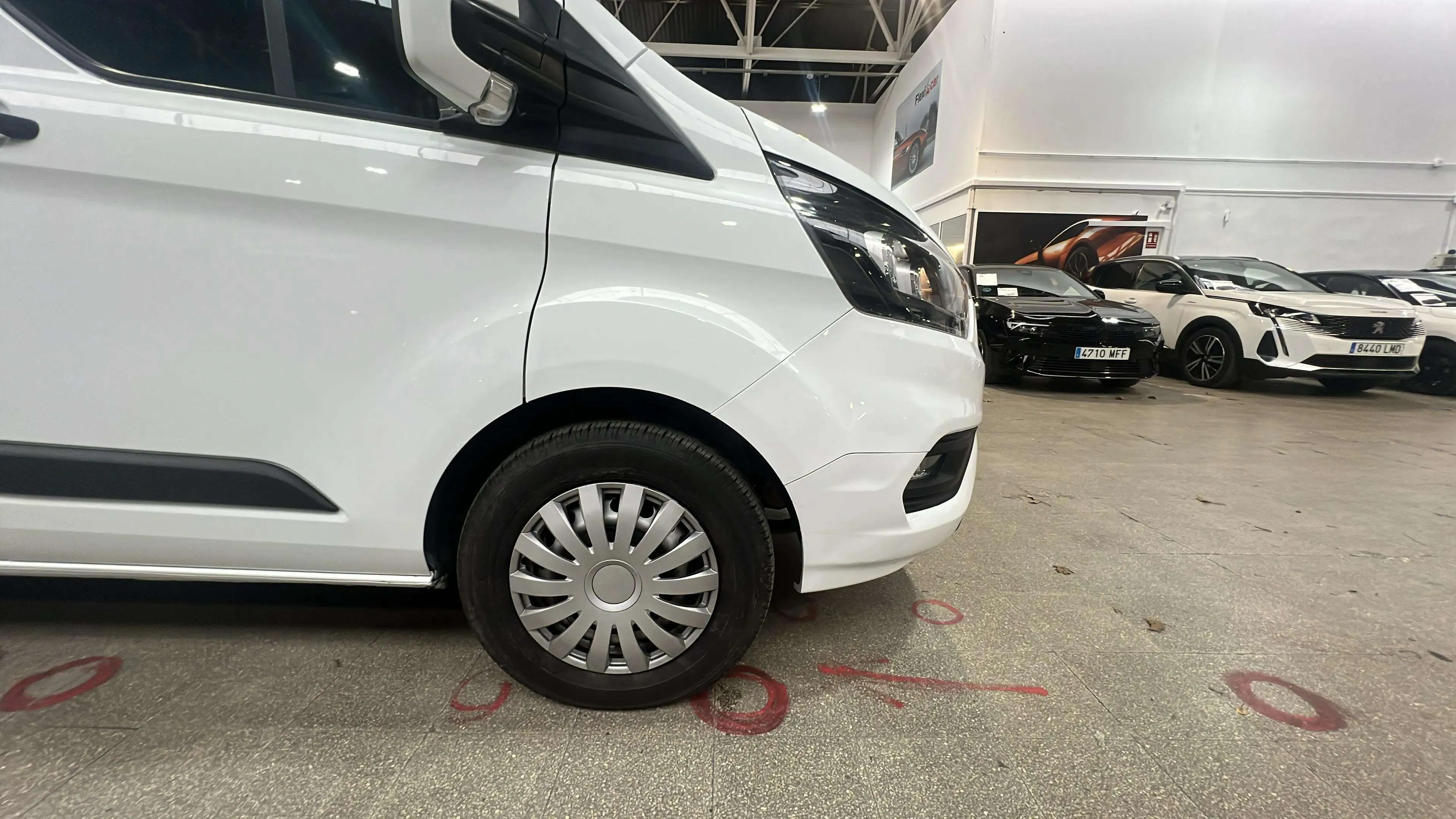 Ford Transit Custom Kombi 2.0 TDCi 320 L1 Nugget - foto 9