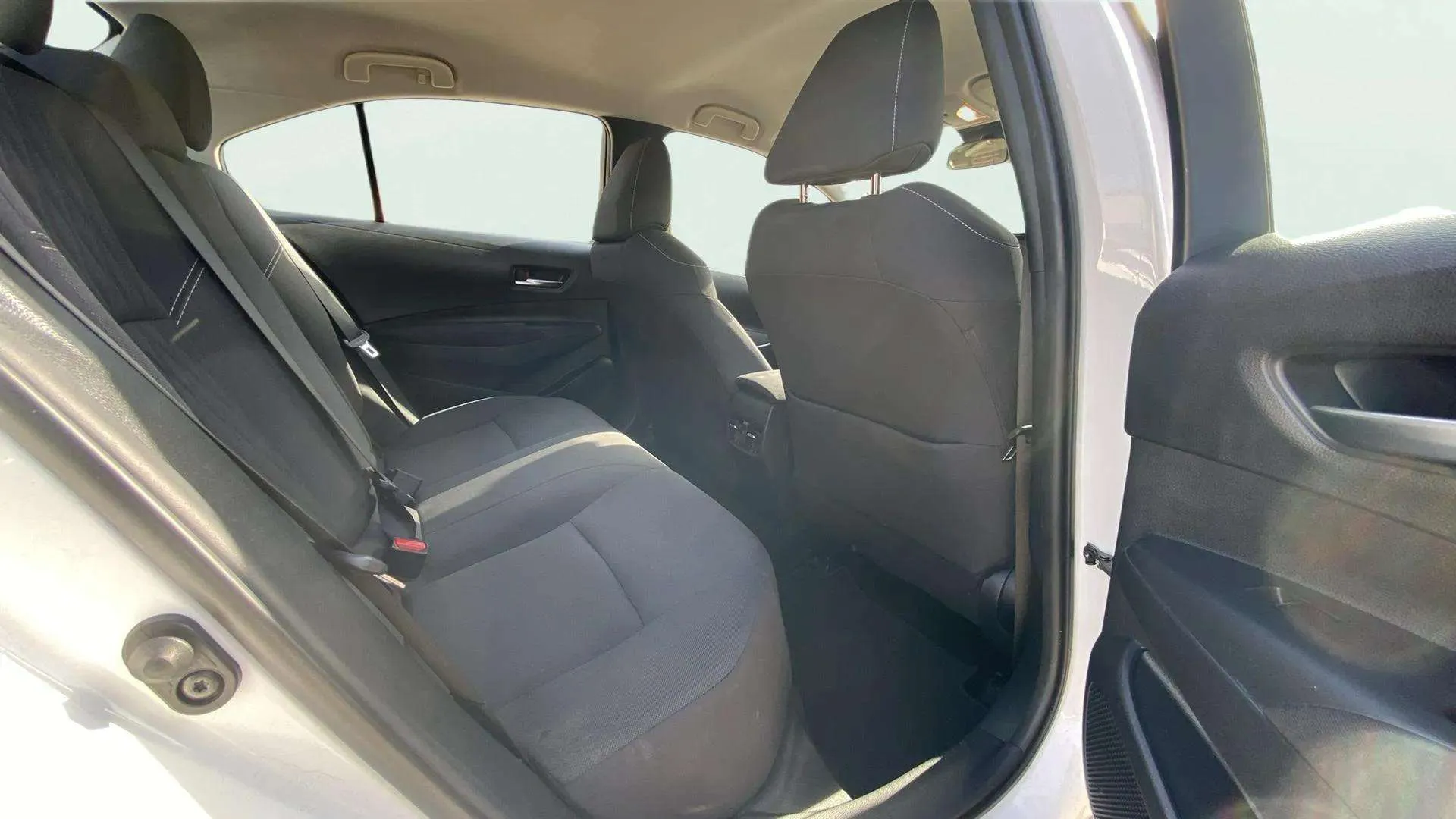 Toyota Corolla 1.5 125 Active Plus Sedan - foto 17