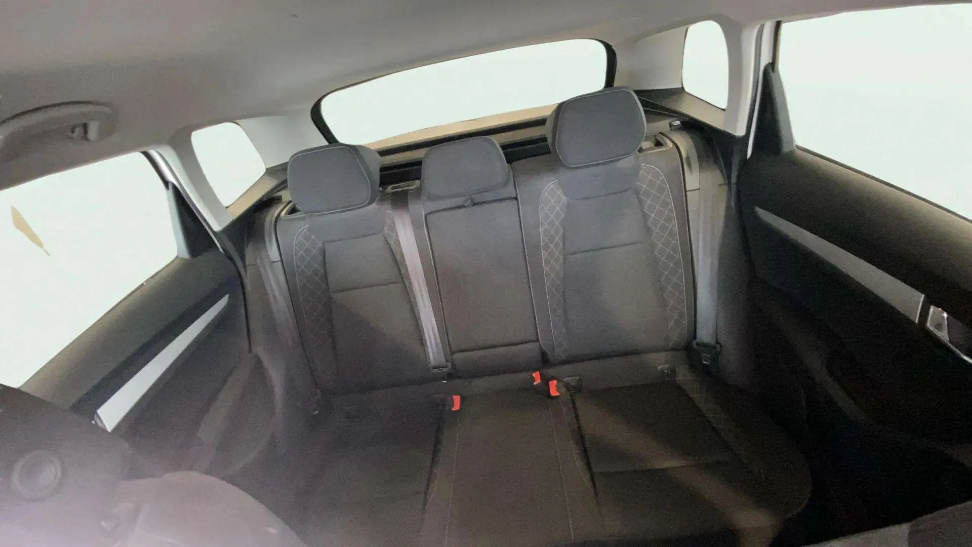 Škoda Karoq 2.0 TDI DSG 4x4 Style - foto 12